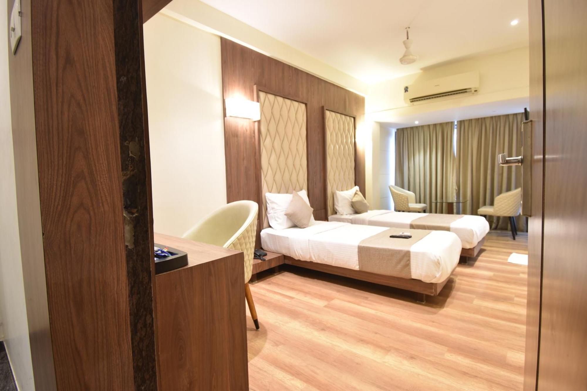 Hotel The Aarya A Smart Business 3*