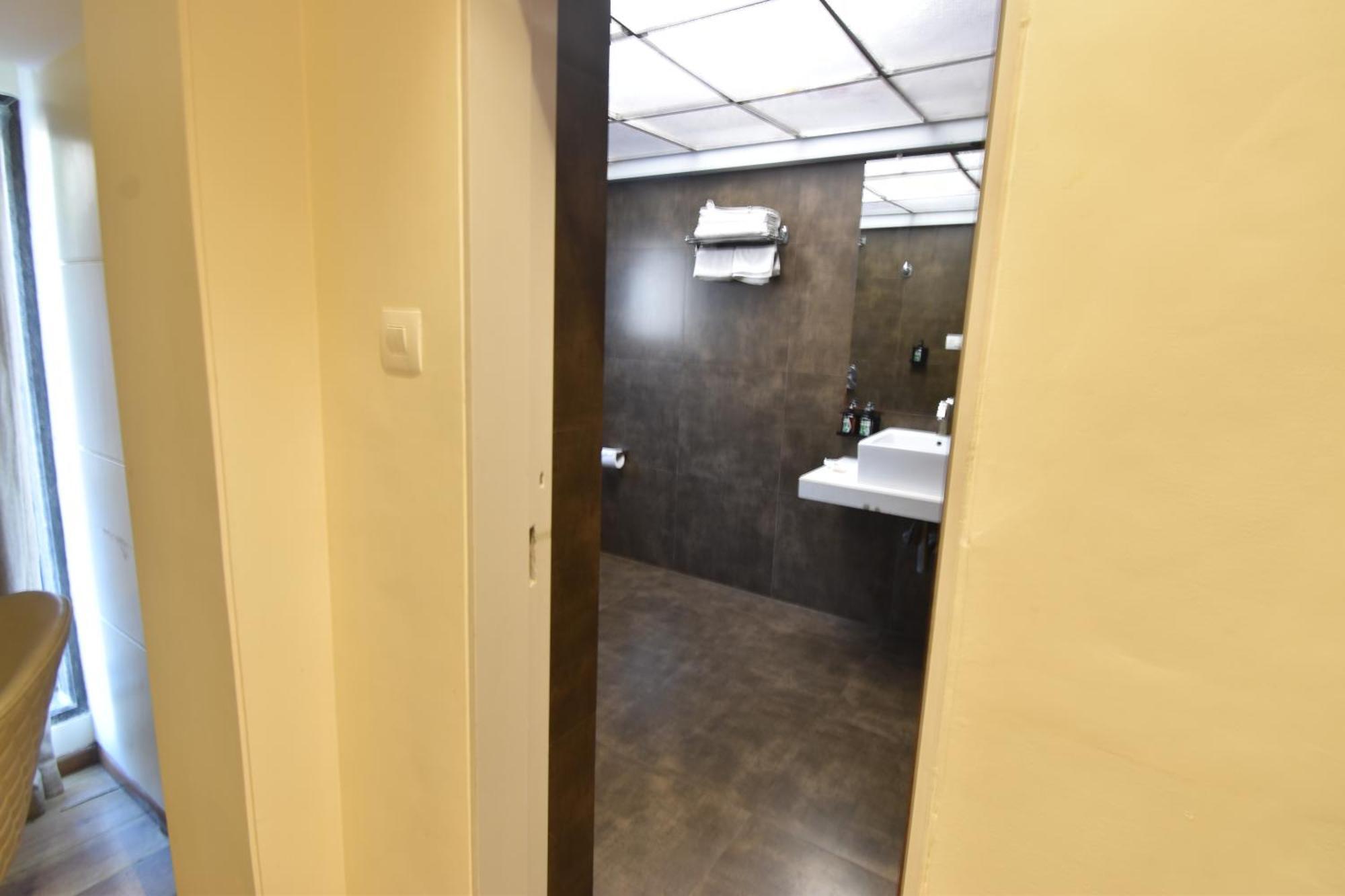 Hotel The Aarya A Smart Business Mumbai