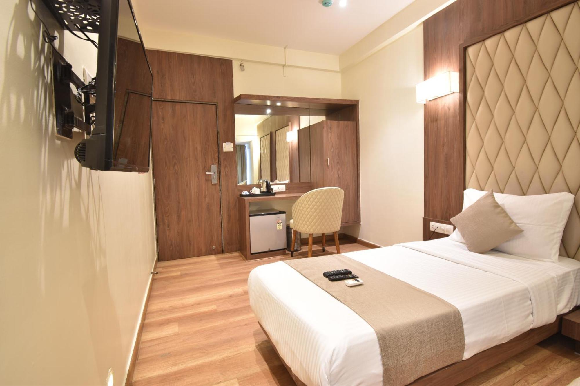 Hotel The Aarya A Smart Business 3*