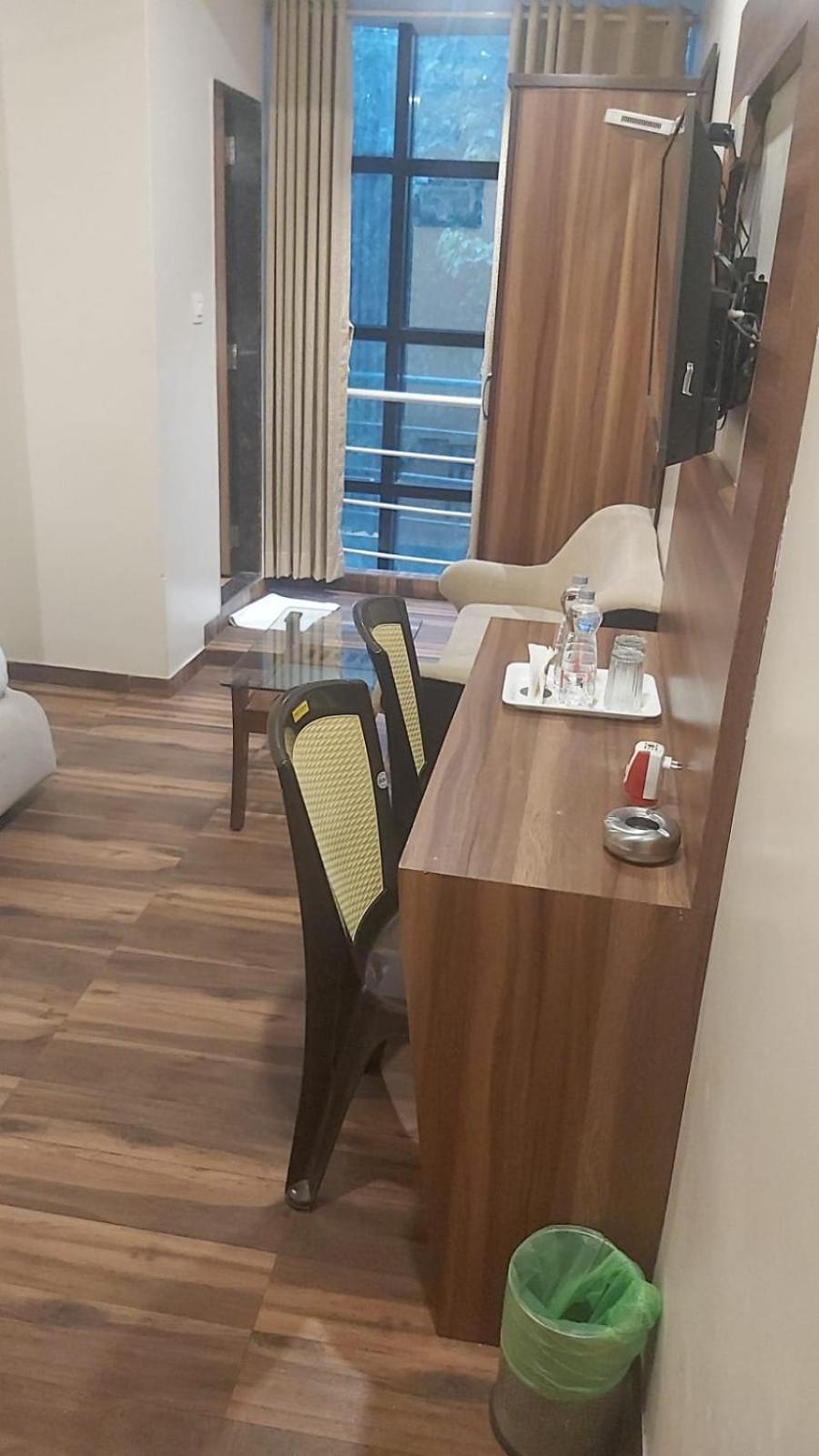 Glitz Axis International - Nr Iit & T2 Hotel Mumbai