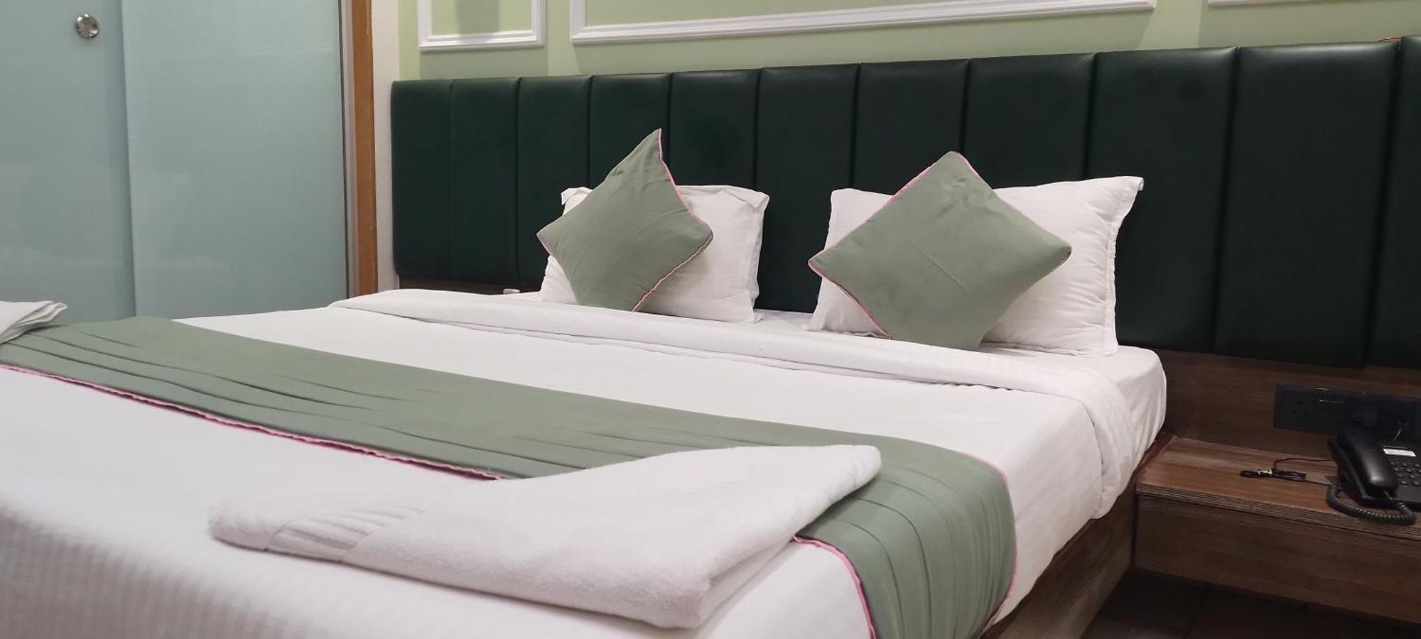 Hotel Shine Hospitality Group
