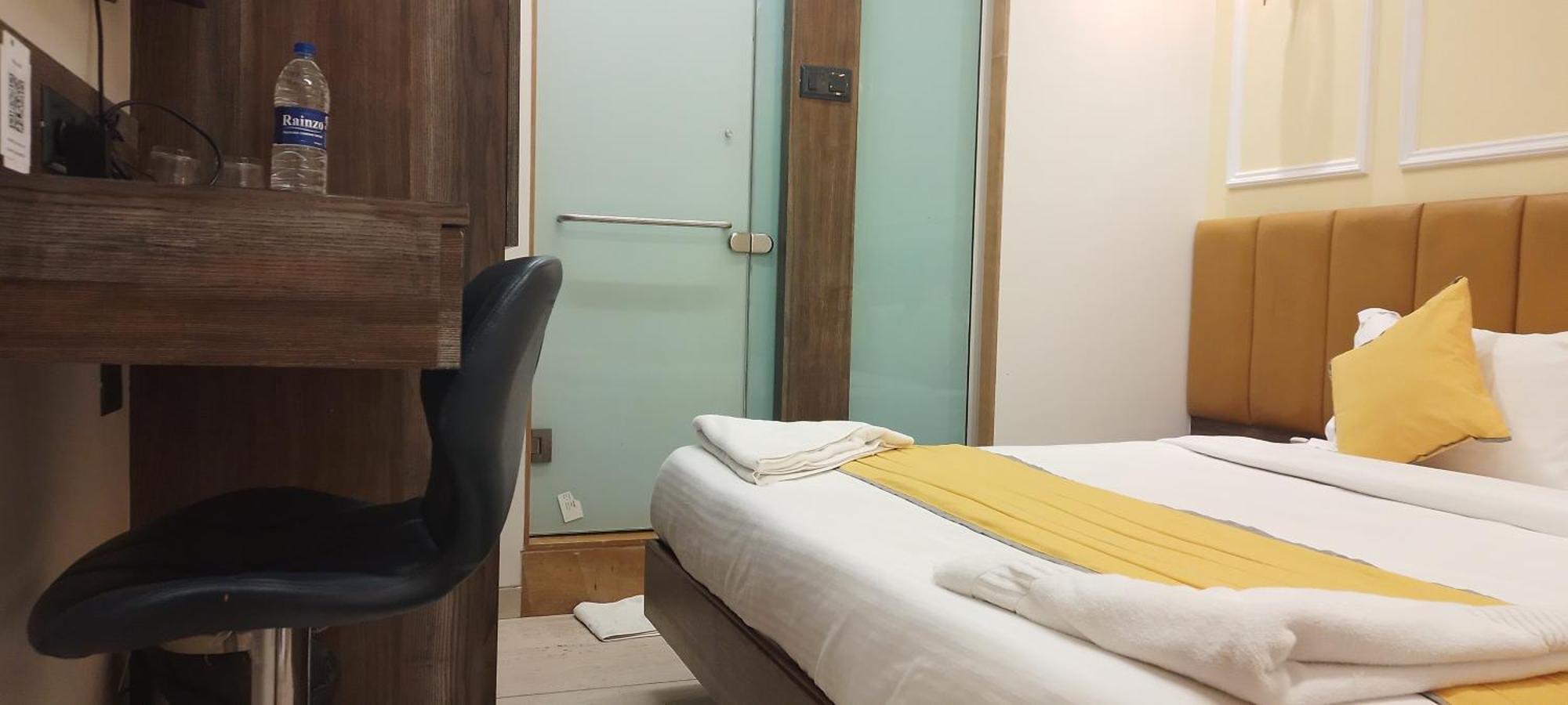Shine Hospitality Group Hotel