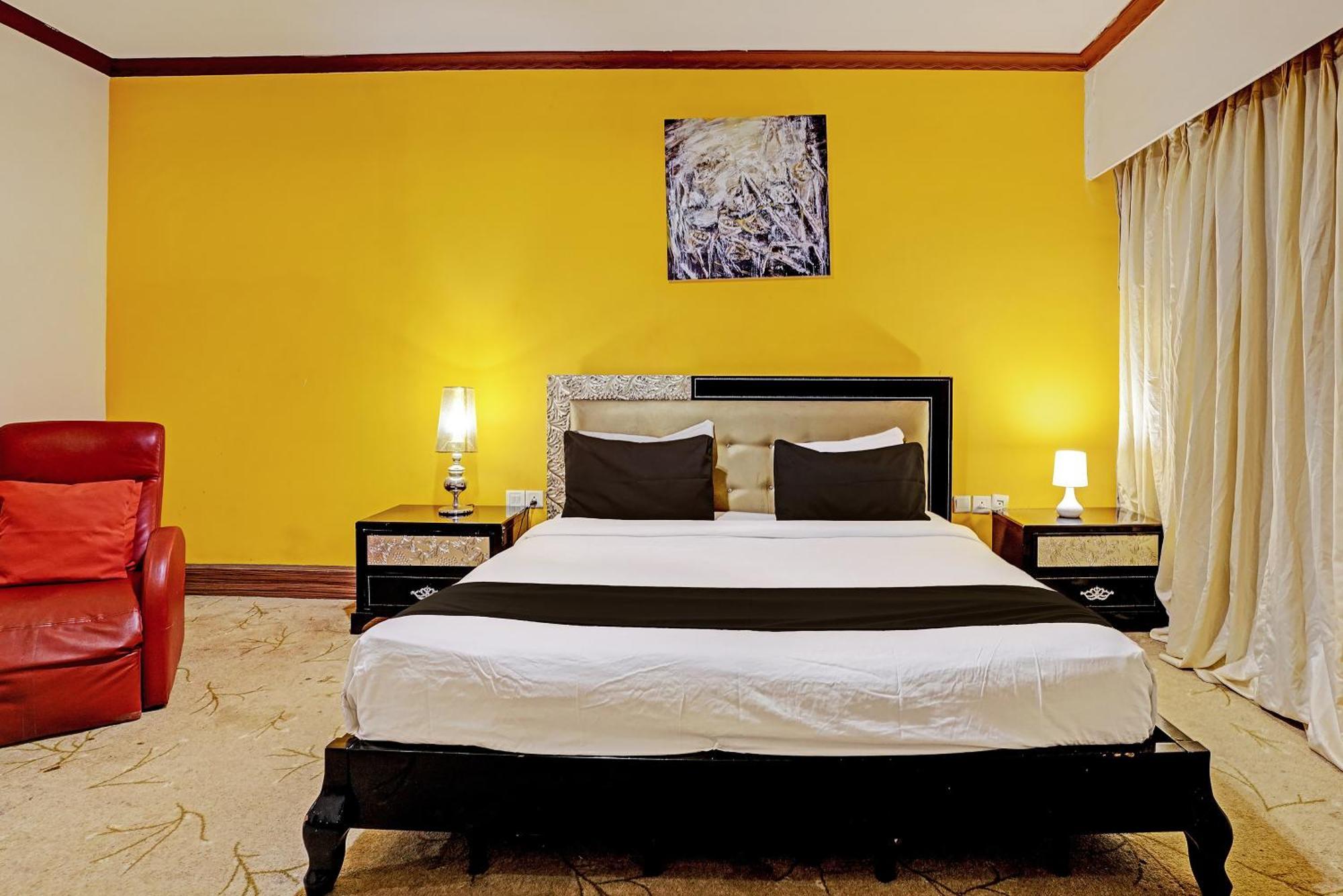 Townhouse Royal Palms - Lily 4* Mumbai