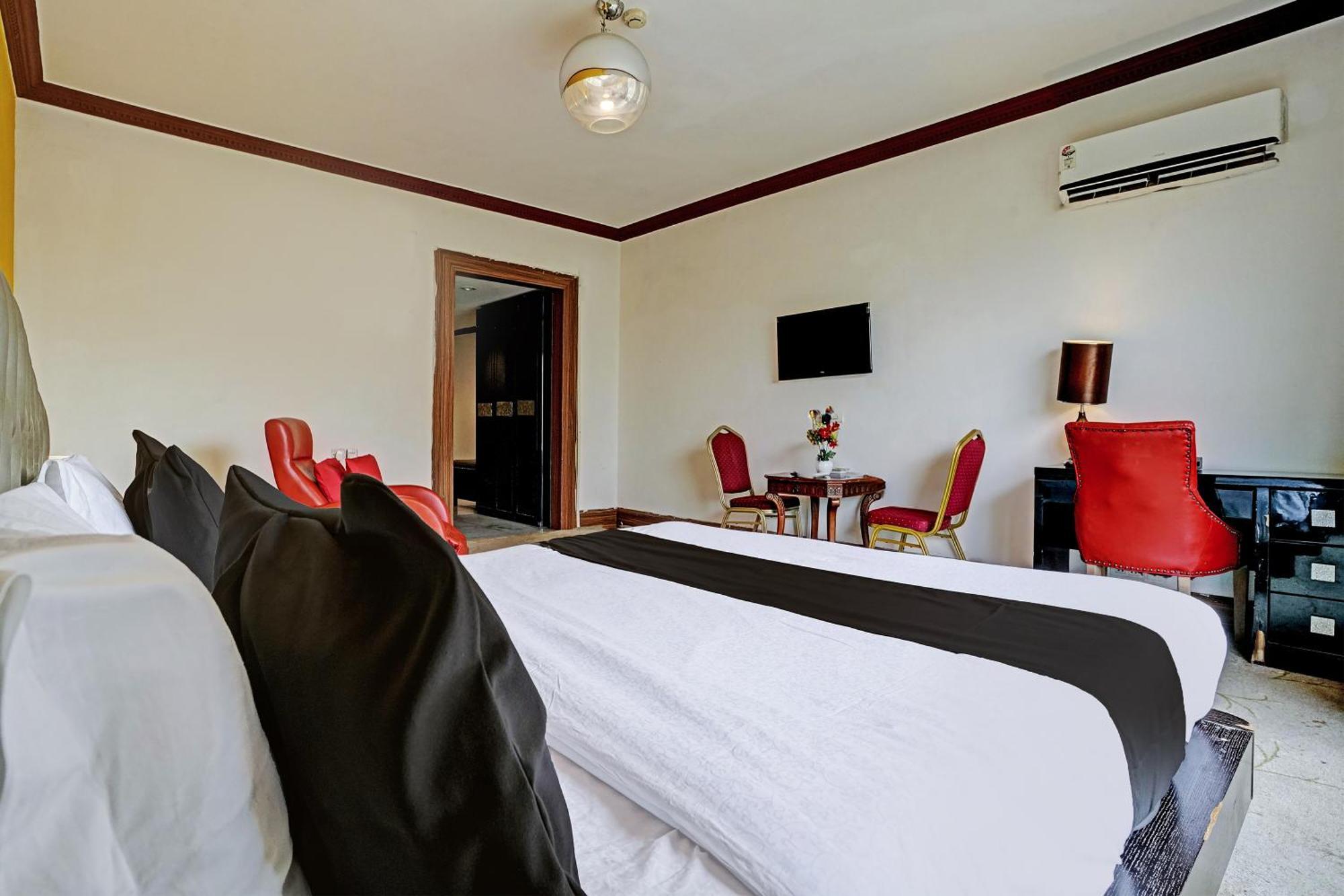 Hotel Townhouse Royal Palms - Lily 4*