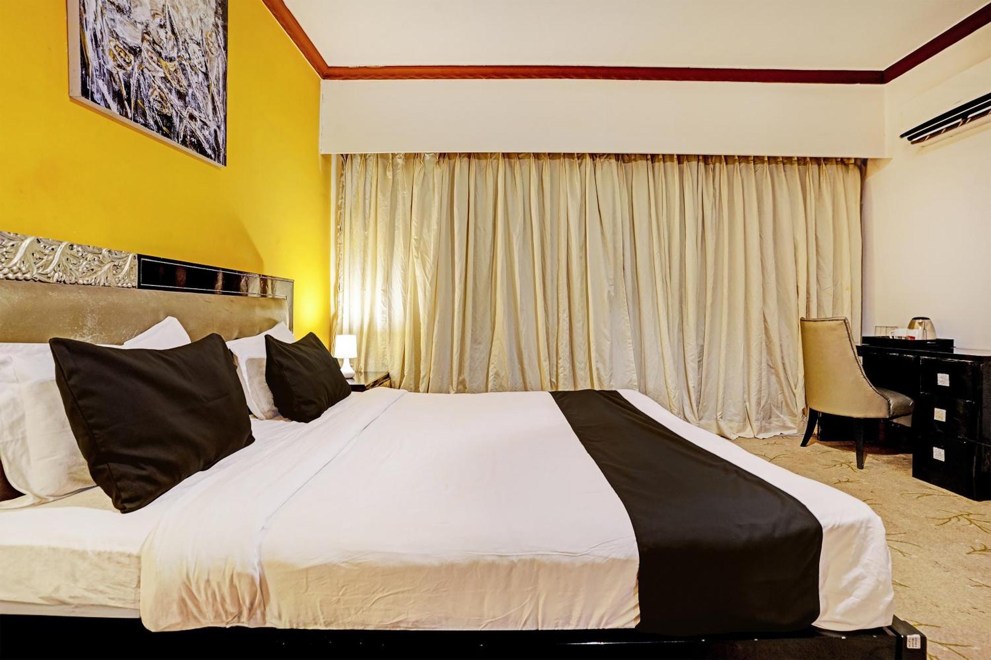 Hotel Townhouse Royal Palms - Lily Mumbai
