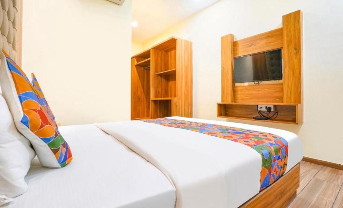 Hotel Cozy T2 Airport Mumbai