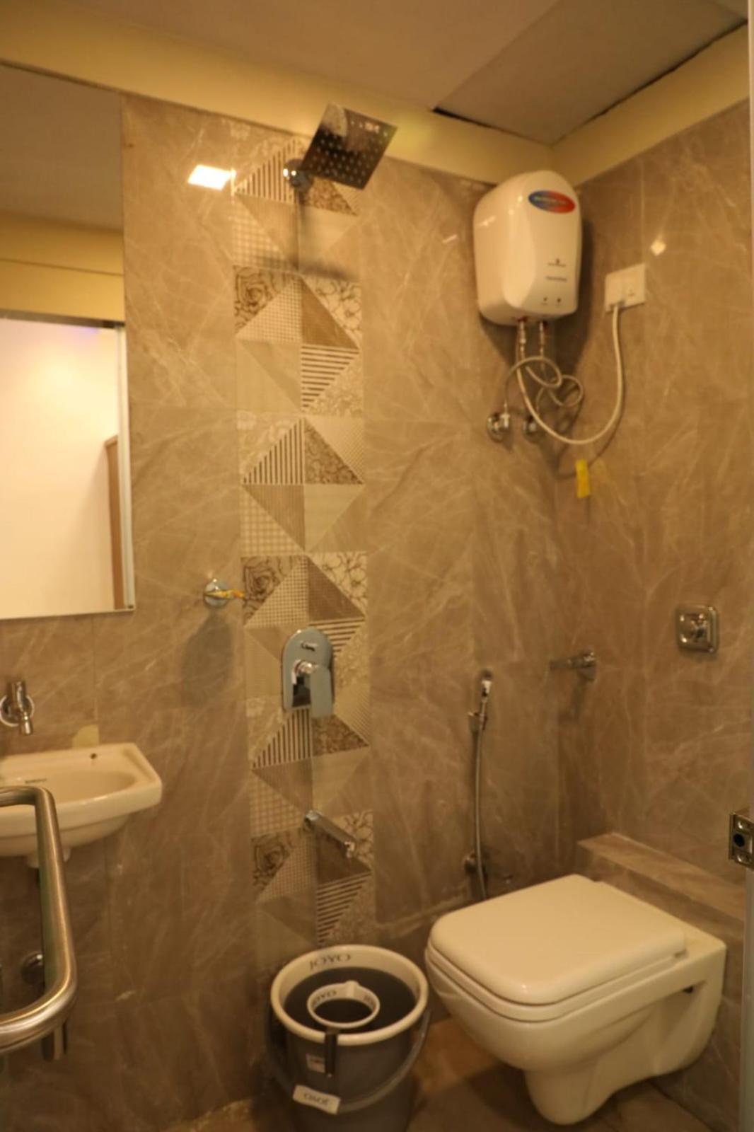 Galaxy Hotel 2*