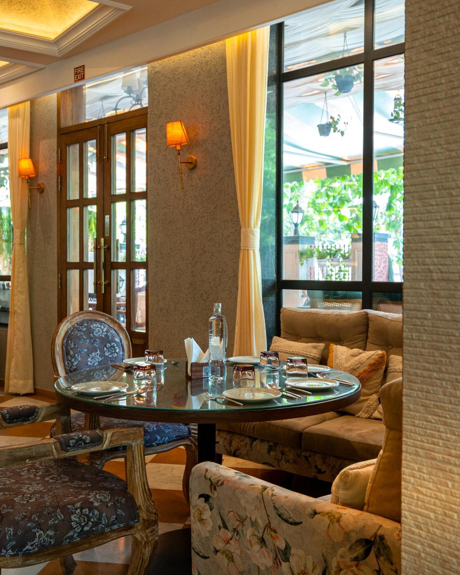 Arnna - Goregaon Hotel Mumbai