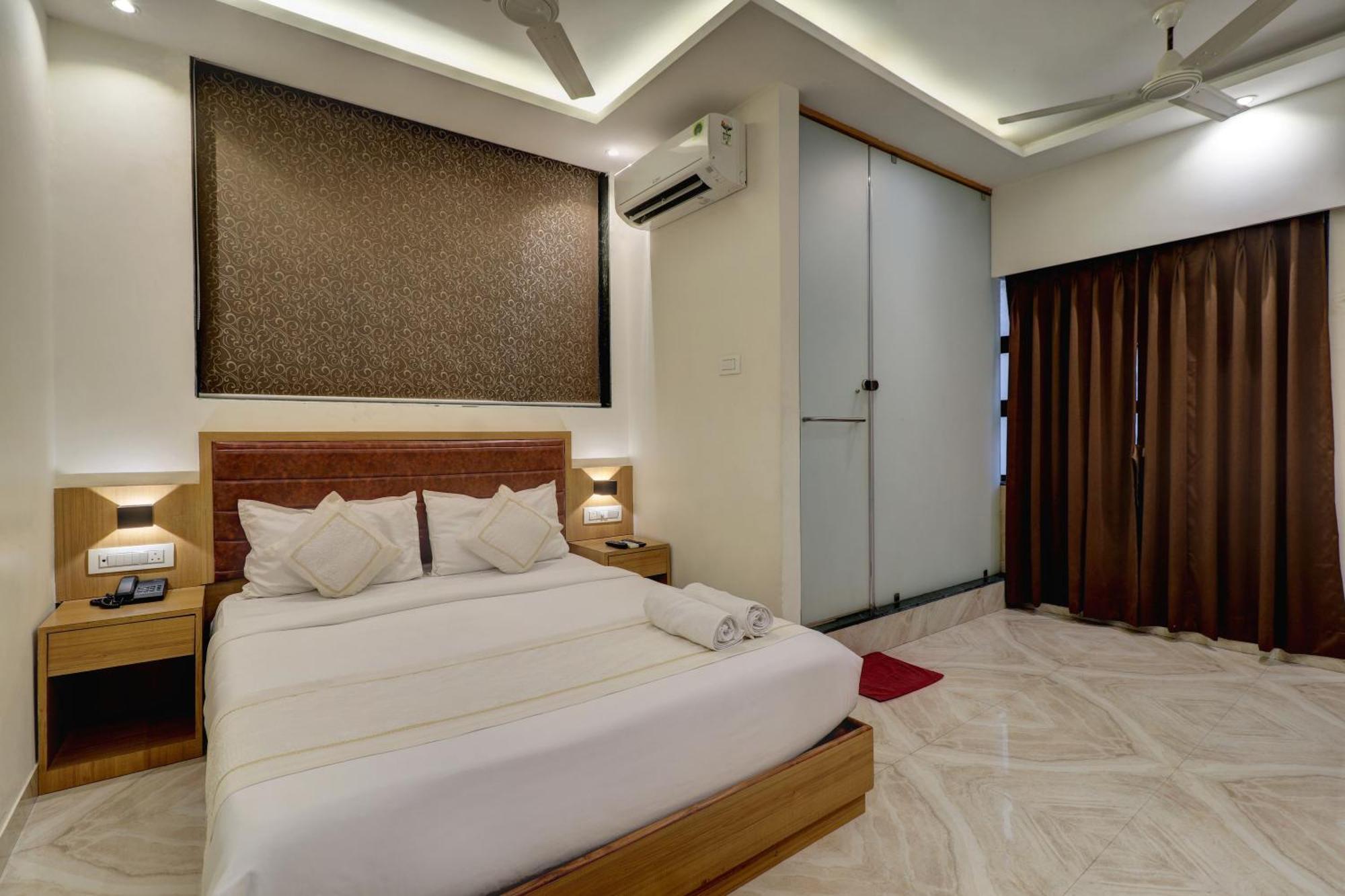 A K Hotel 3*
