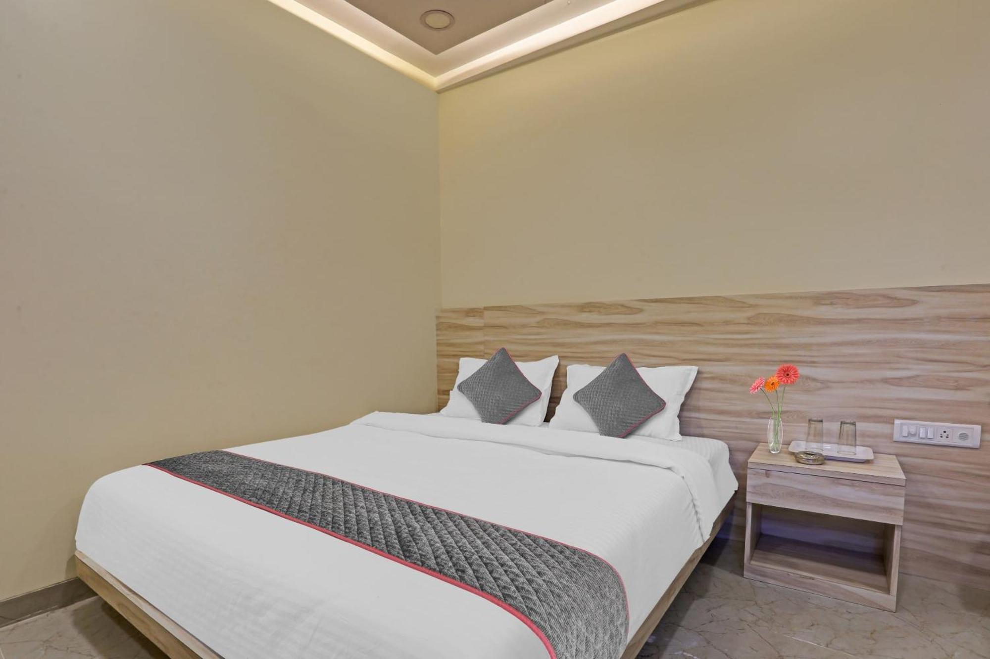 O Kiwi International Hotel 4*