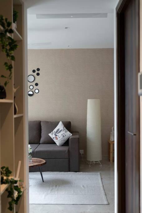 Chic, Boho Themed 1bhk Apt In Hiranandani Powai Apartment Mumbai