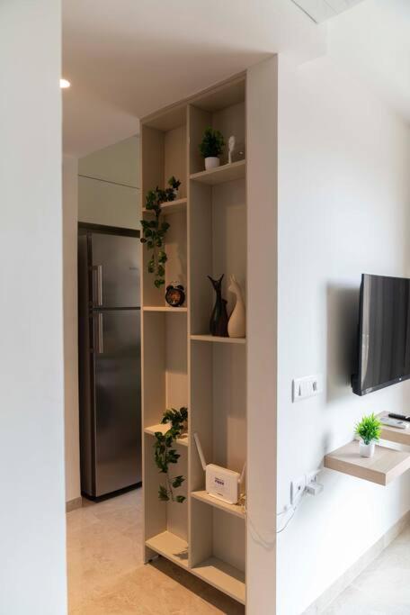 Chic, Boho Themed 1bhk Apt In Hiranandani Powai * Mumbai