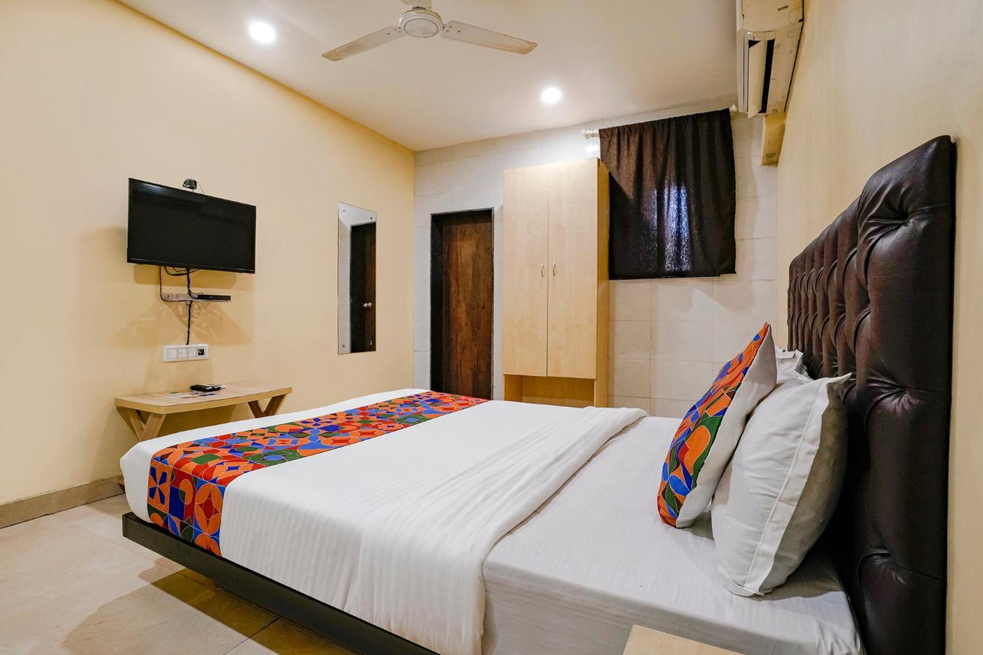 Guest house U Life Residency