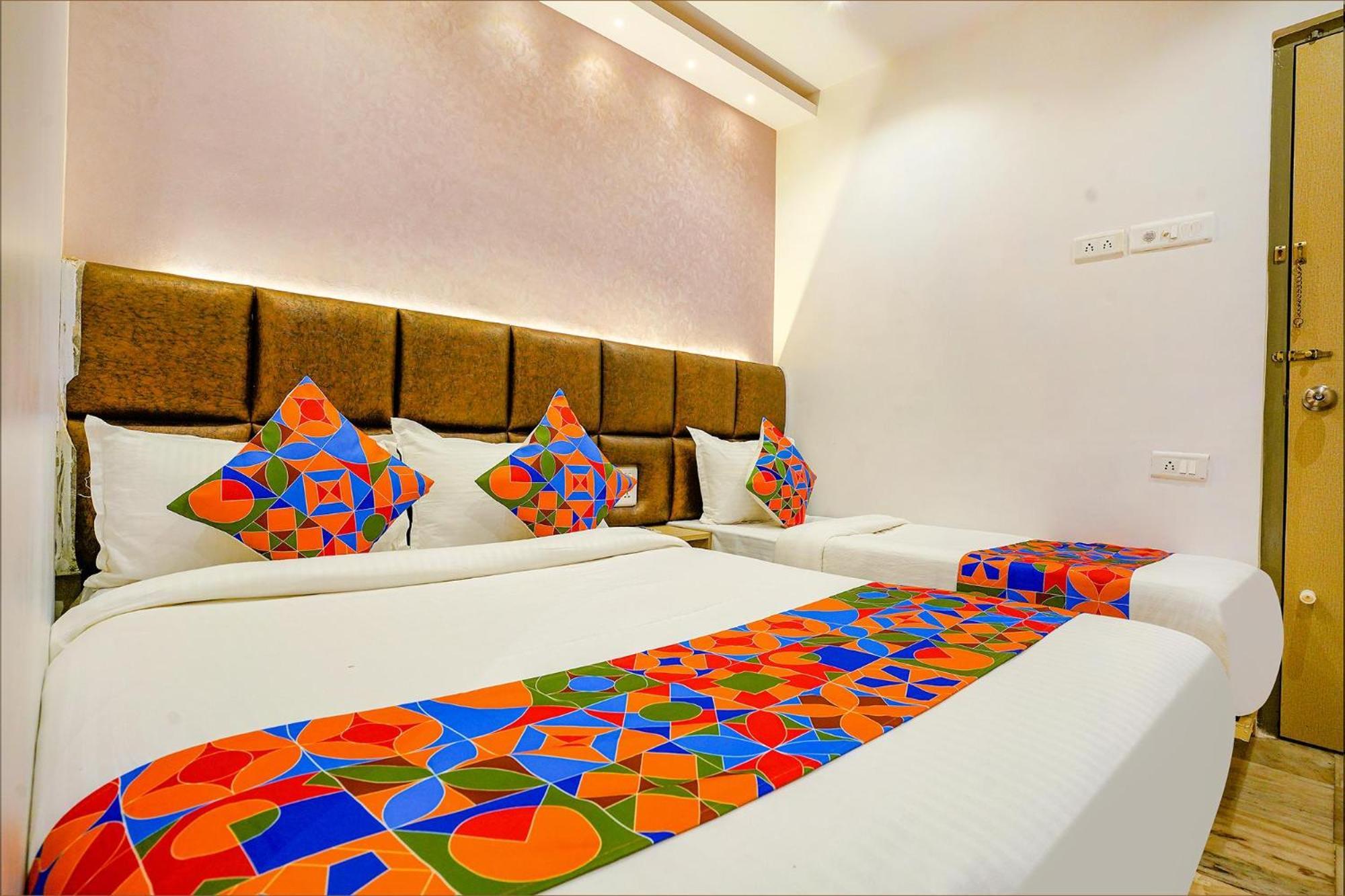 Hotel Fabexpress New Deepak - Nr & Csmt Station