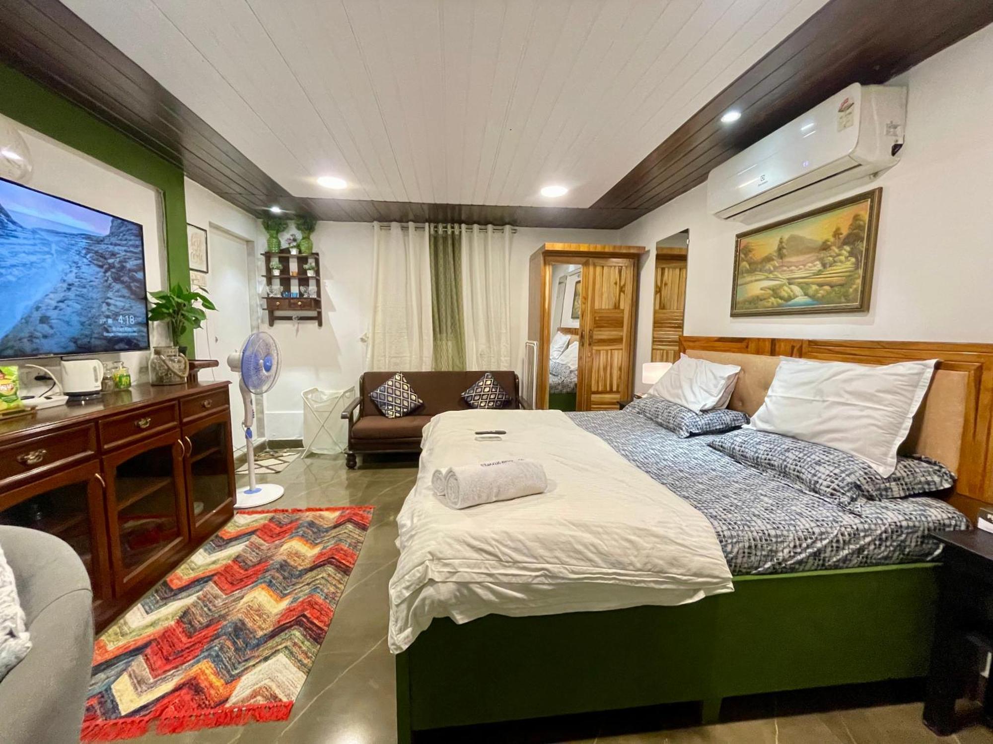Independent 25 Corner House Bandra West Apartment Mumbai