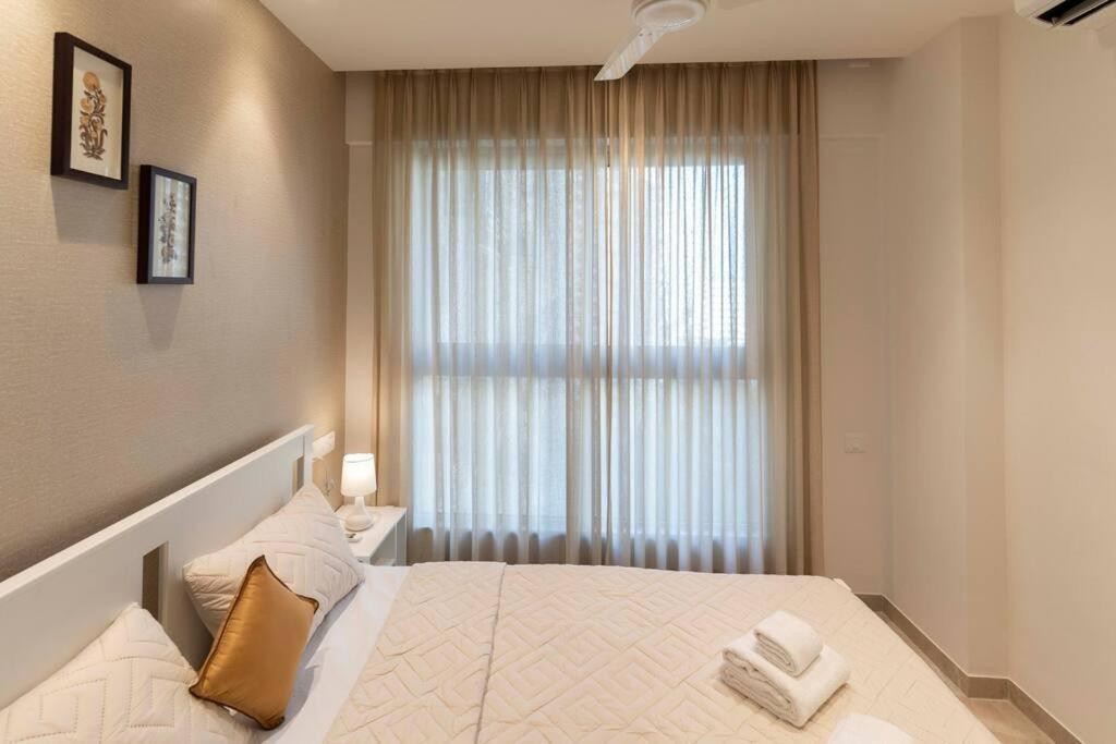 Apartment Ambient, Stylish 1bhk In Hiranandani Powai