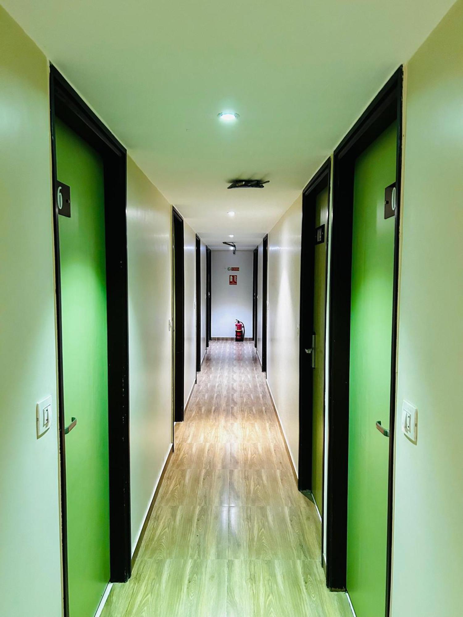Hotel Regal International - Near International Airport Andheri East 3*