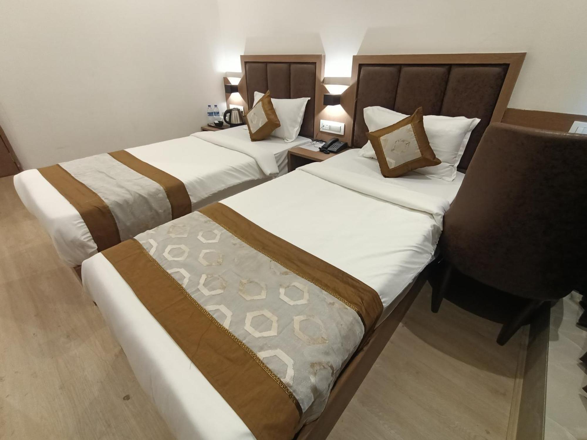 Beverly Palace Santacruz - Near Bkc - Airport T1 3* Mumbai