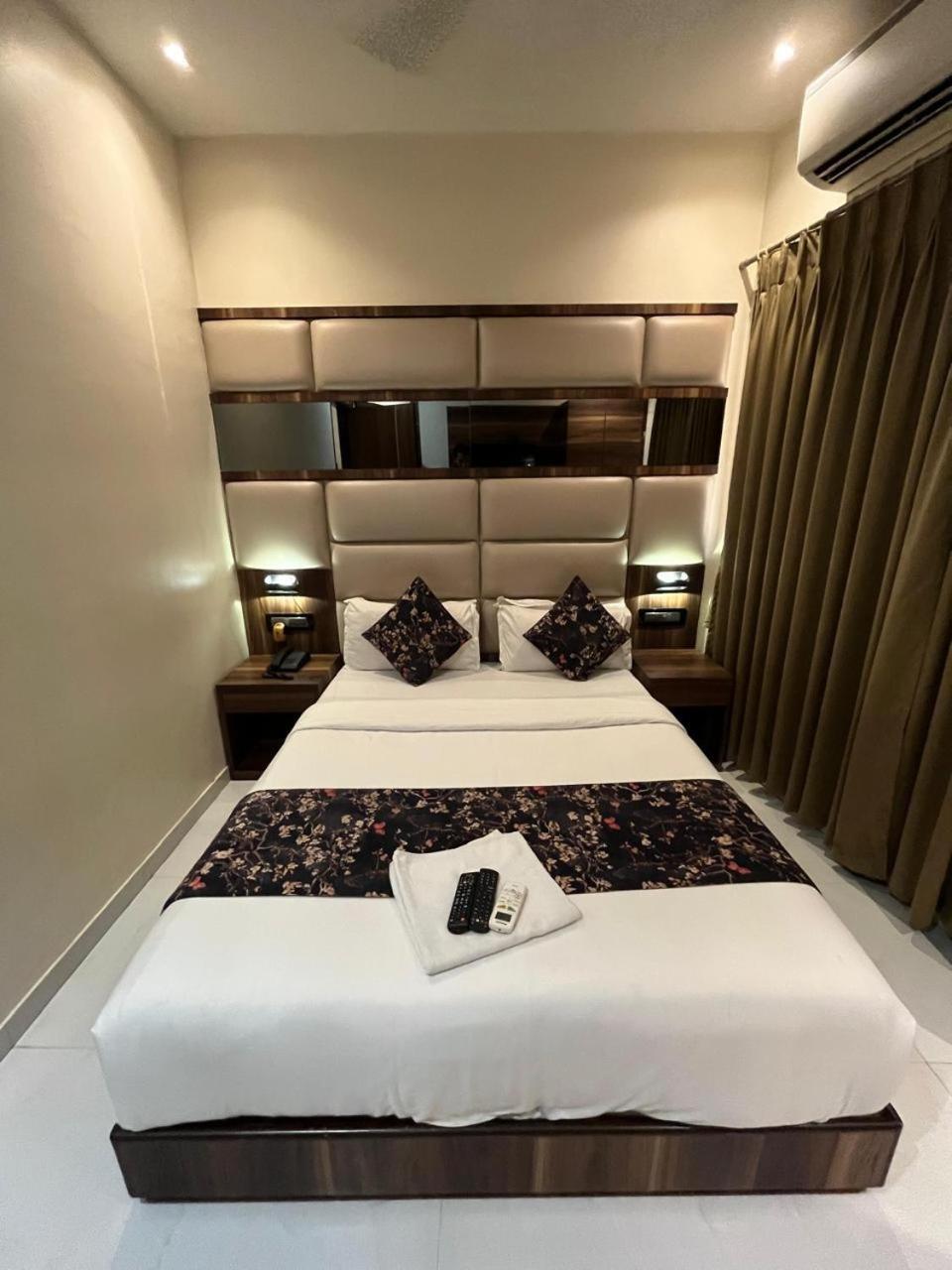 Shahi Darbar Terminal-2 Guest house Mumbai