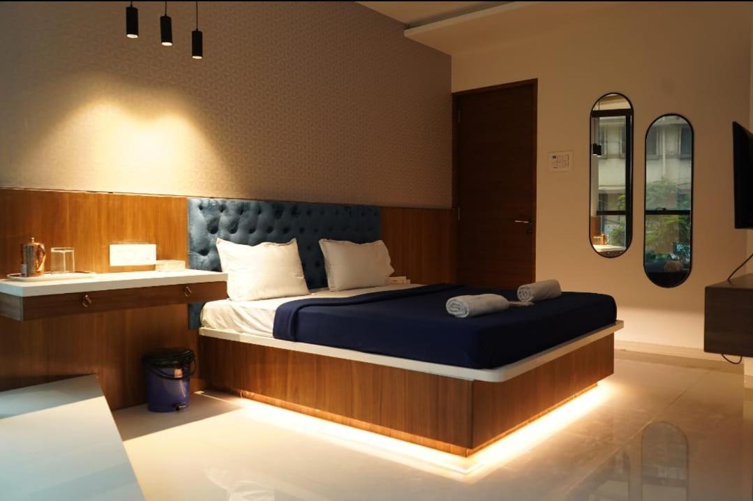 Elegance Hotel 4*