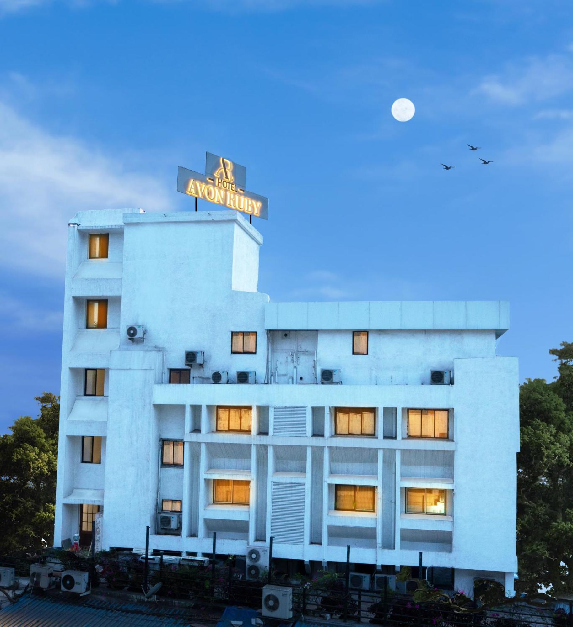 Avon Ruby Dadar Hotel
