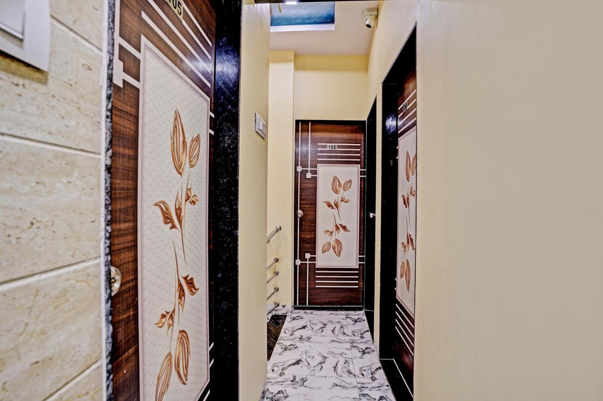 Oyo Flagship Nine Hills Mumbai