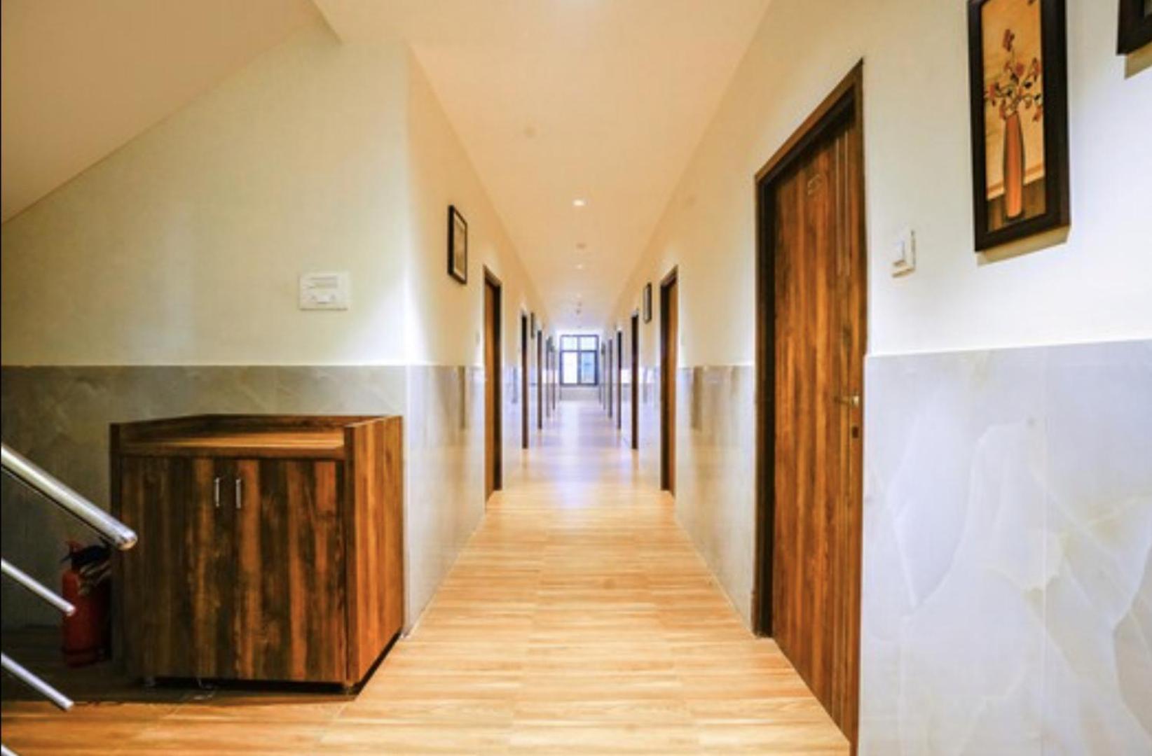 Hotel Moon Lite Residency - Marve Road Malad West Mumbai