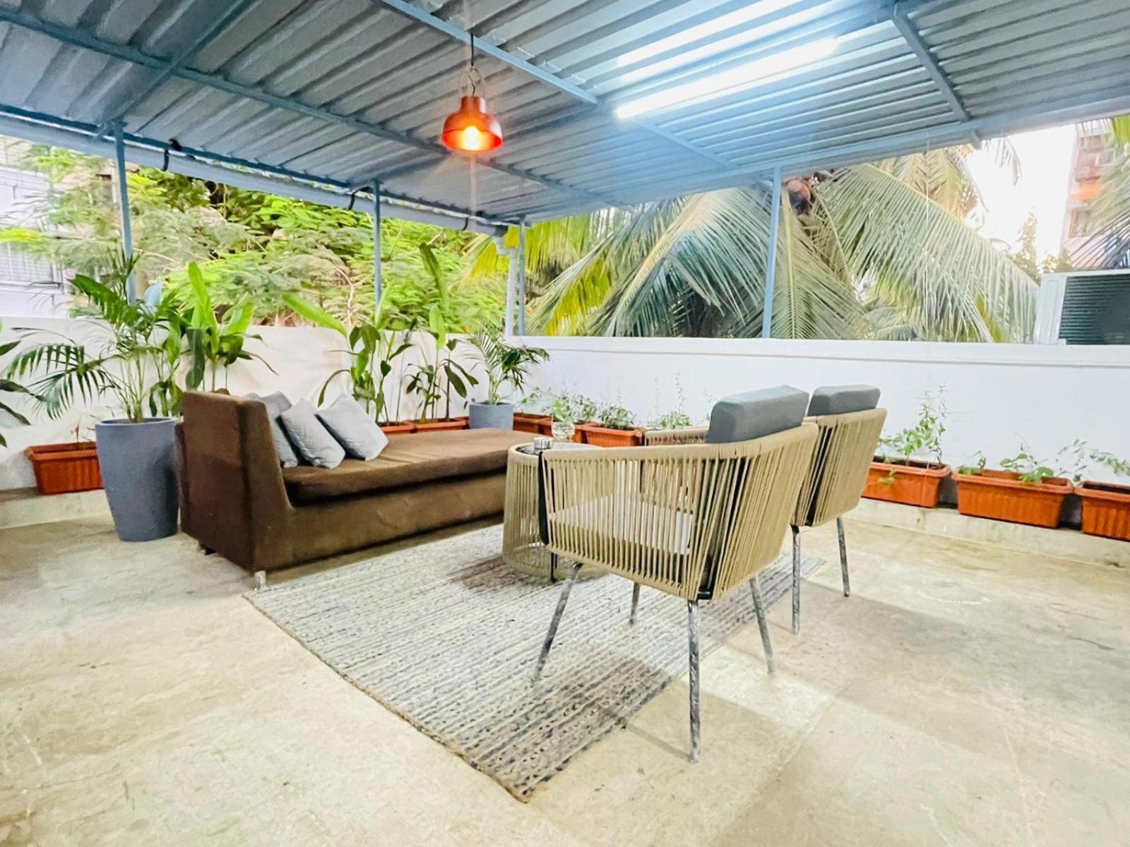 Luxe-bnb Near Airport Homestay