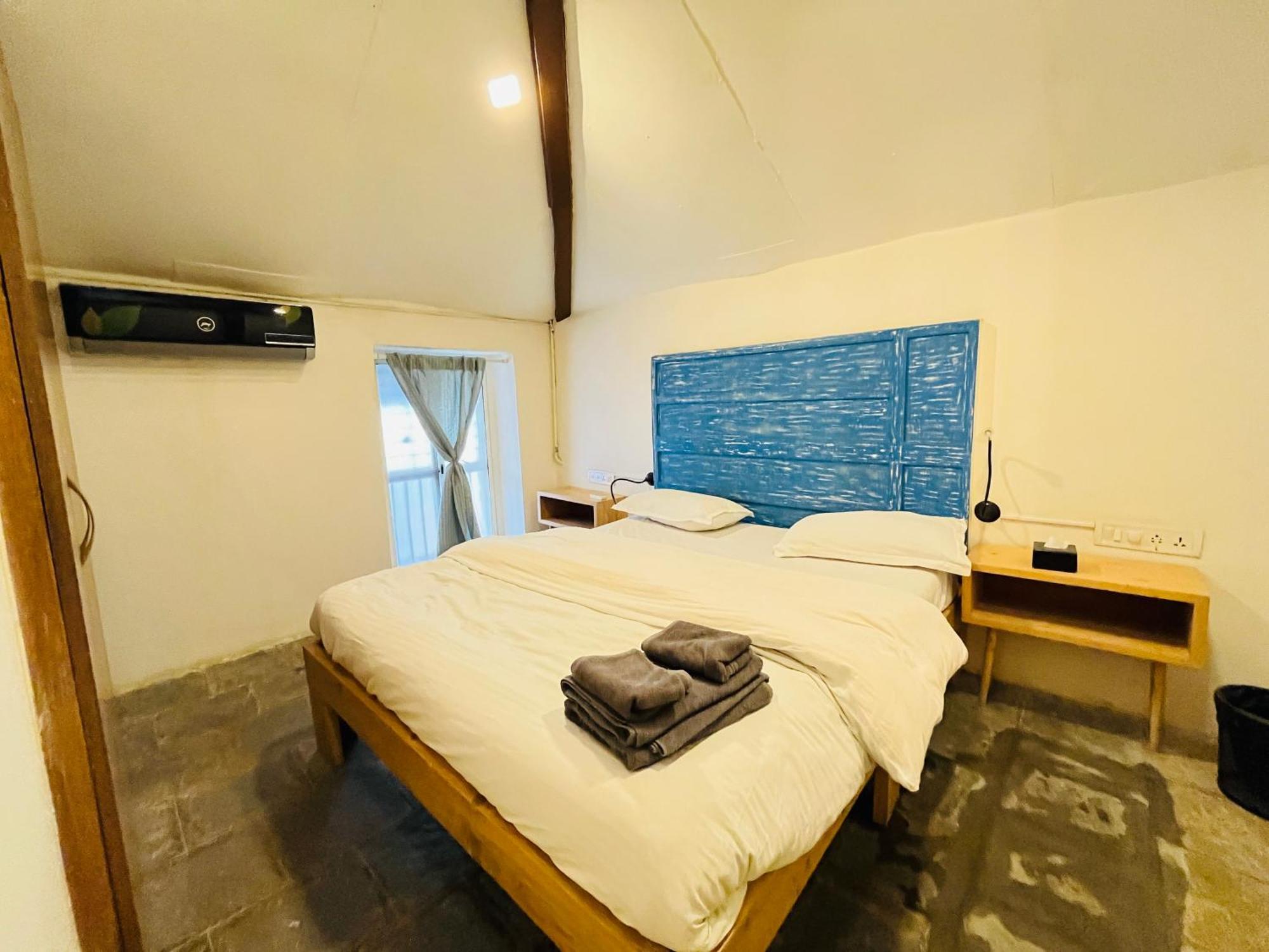 Rose 3bhk Bandra W By The Company - Eco Apartment