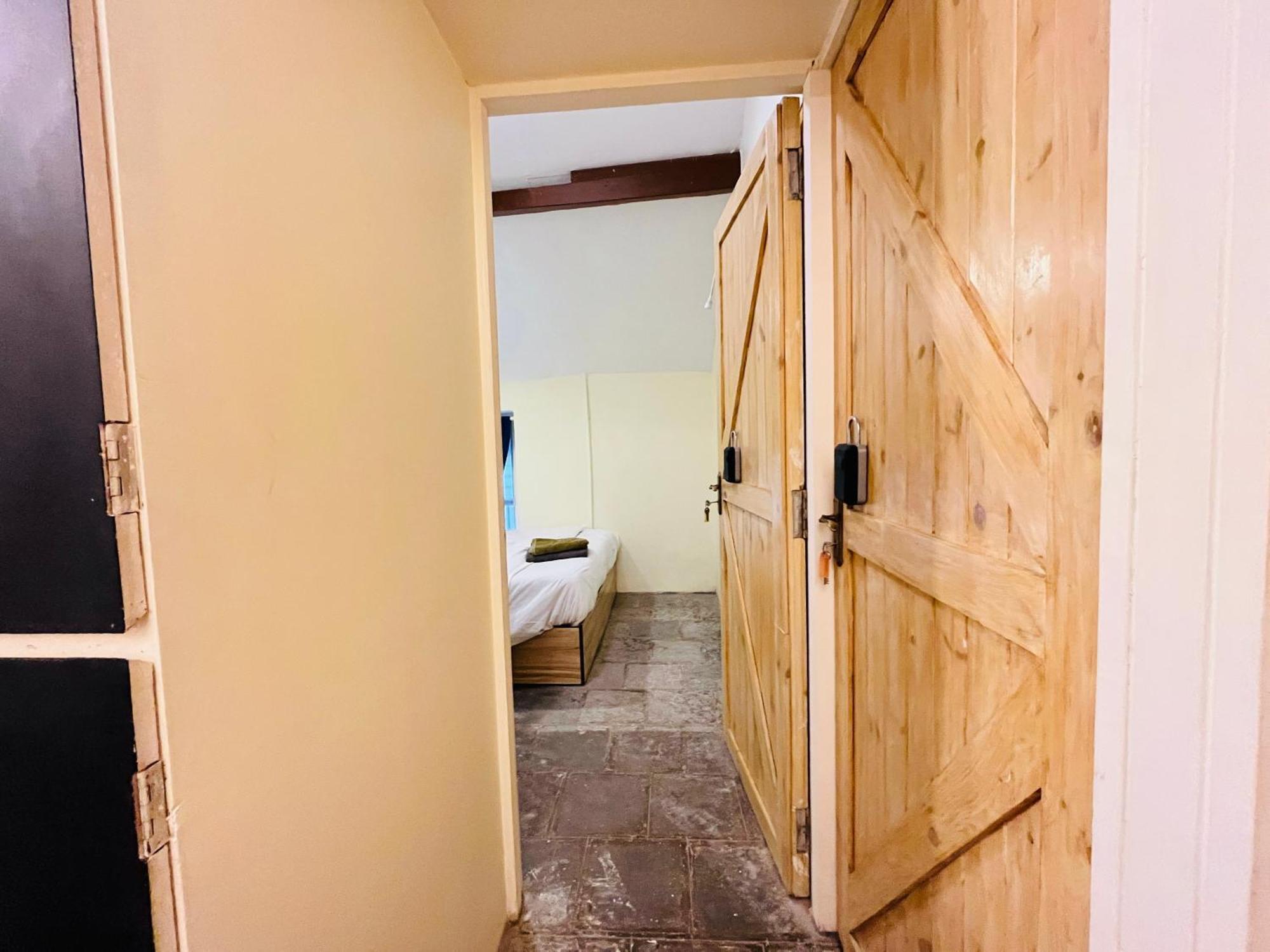 Rose 3bhk Bandra W By The Company - Eco Mumbai