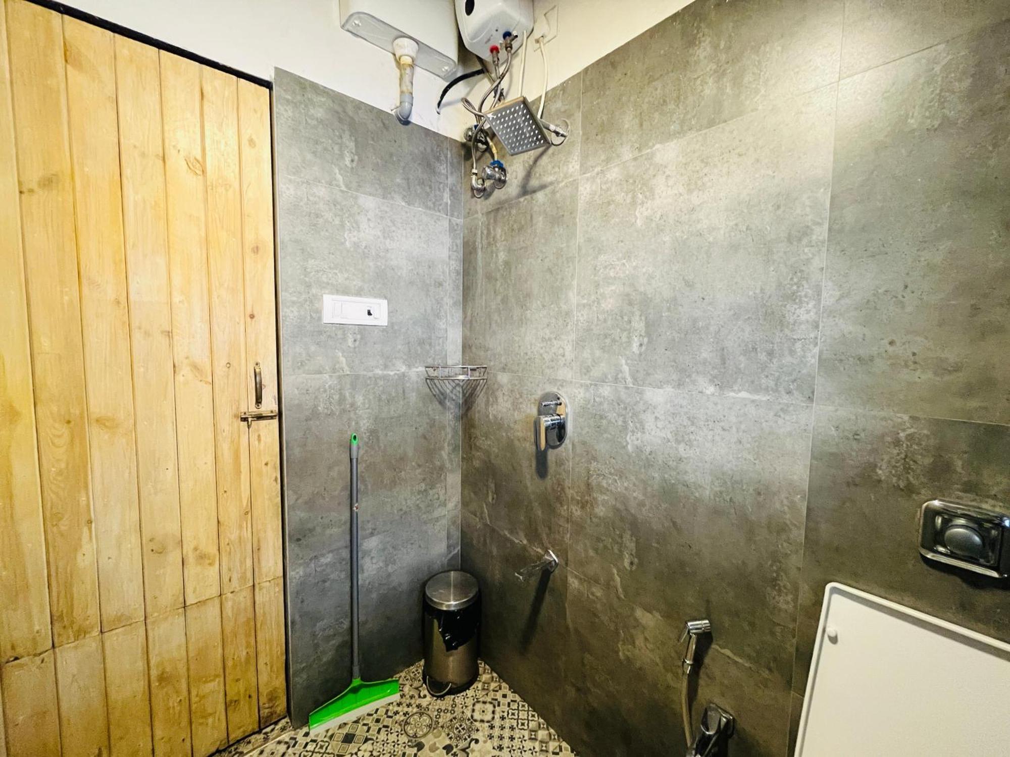 Rose 3bhk Bandra W By The Company - Eco Apartment *