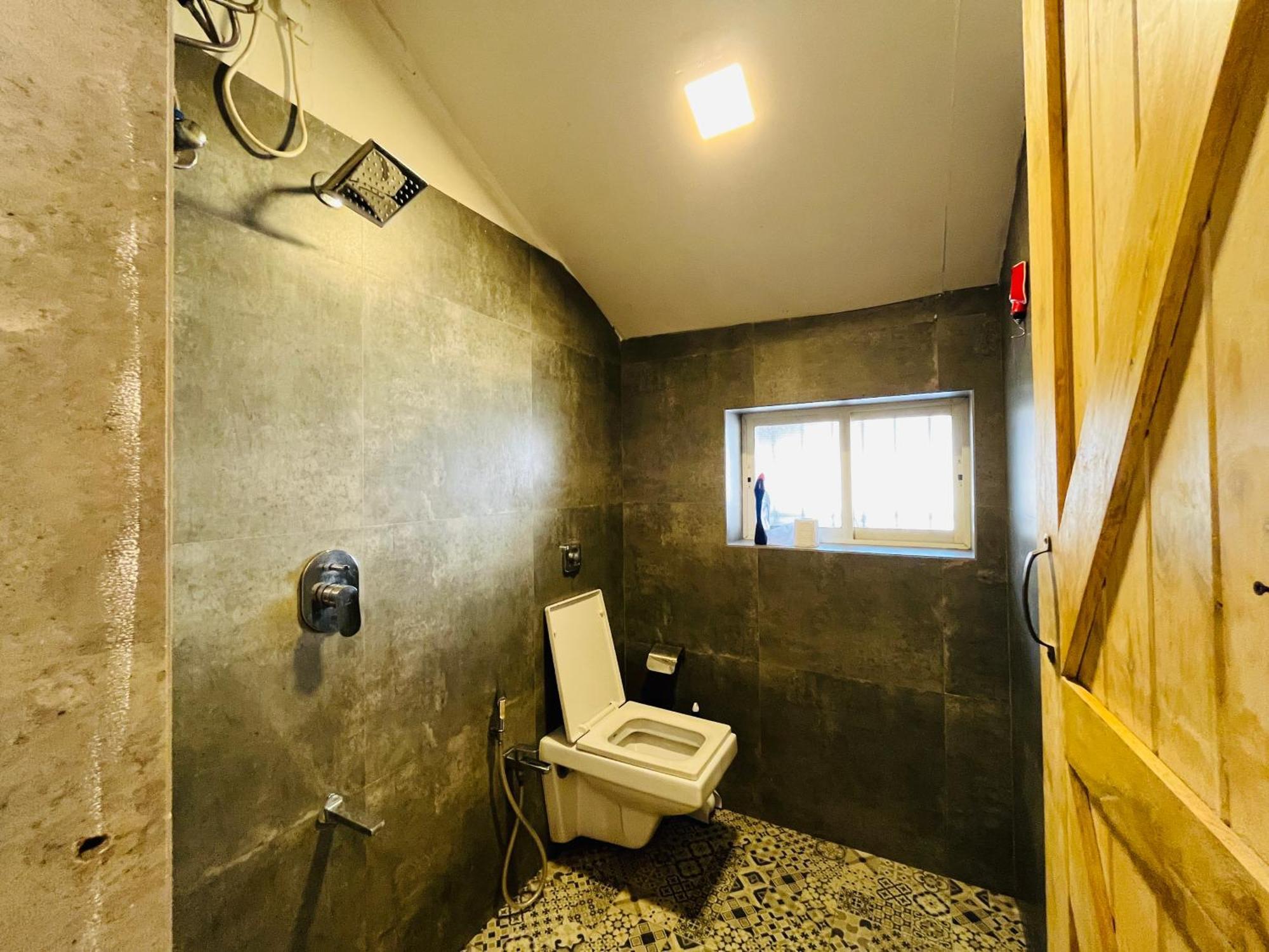 Rose 3bhk Bandra W By The Company - Eco Apartment *