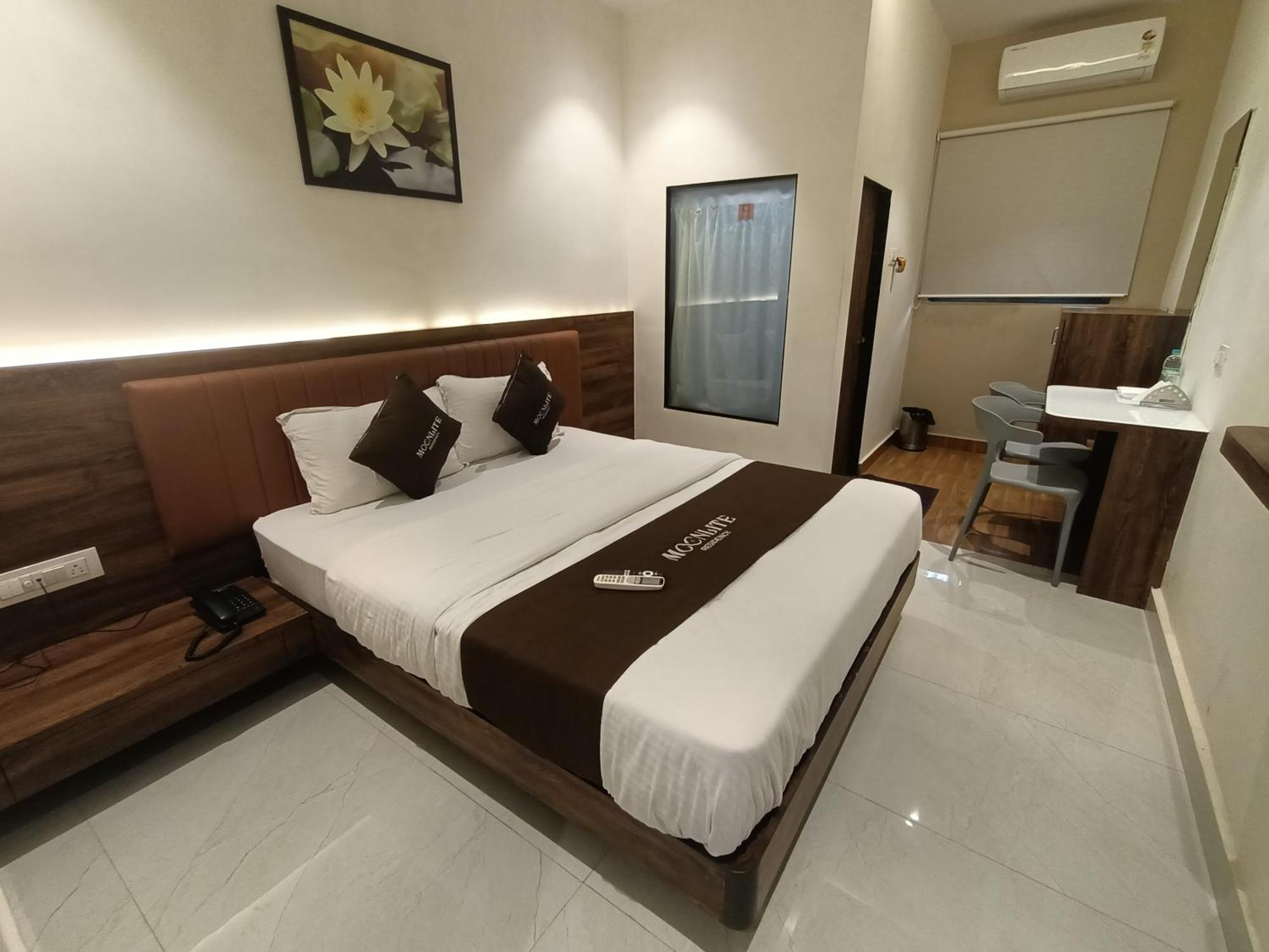 Moon Lite Residency - Marve Road Malad West Hotel Mumbai