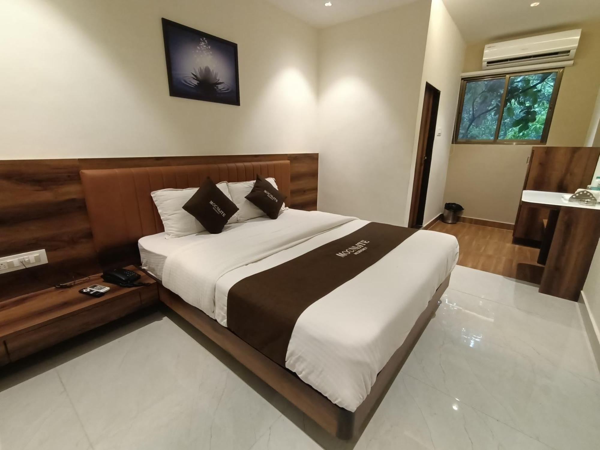 Moon Lite Residency - Marve Road Malad West 2*