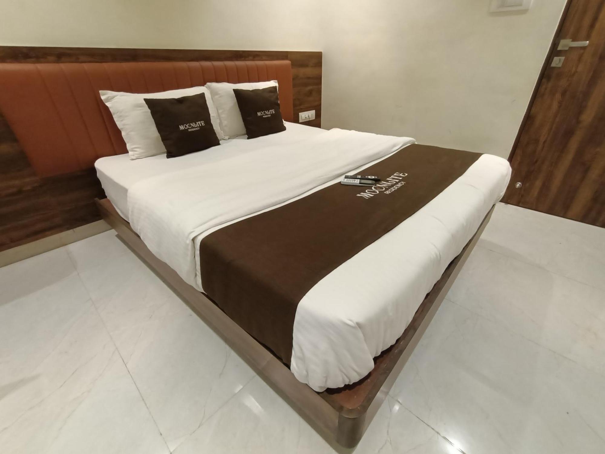Moon Lite Residency - Marve Road Malad West 2* Mumbai