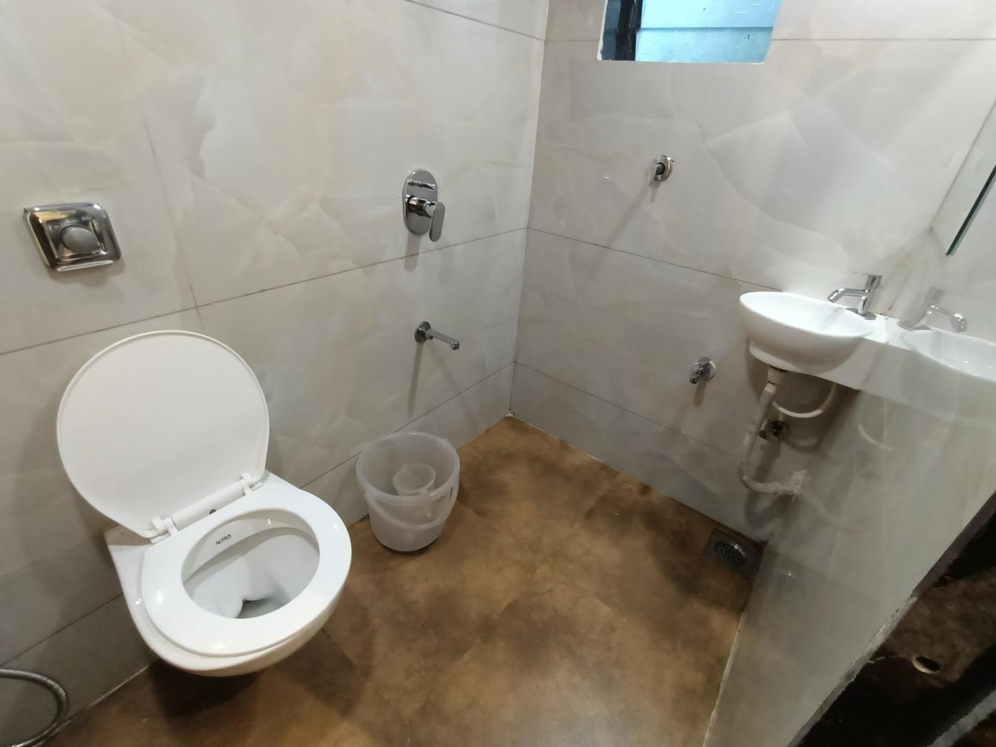 Moon Lite Residency - Marve Road Malad West Hotel Mumbai