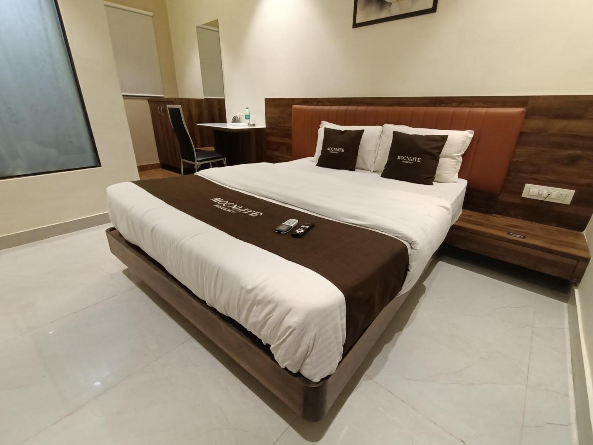 Moon Lite Residency - Marve Road Malad West 2* Mumbai