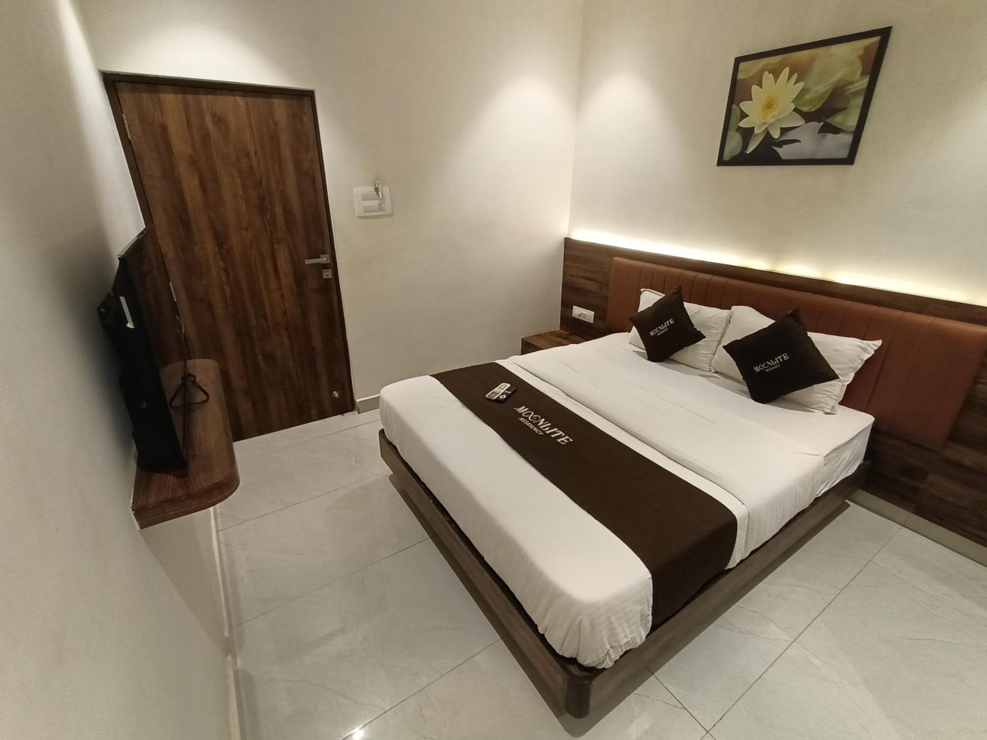 Moon Lite Residency - Marve Road Malad West Hotel Mumbai