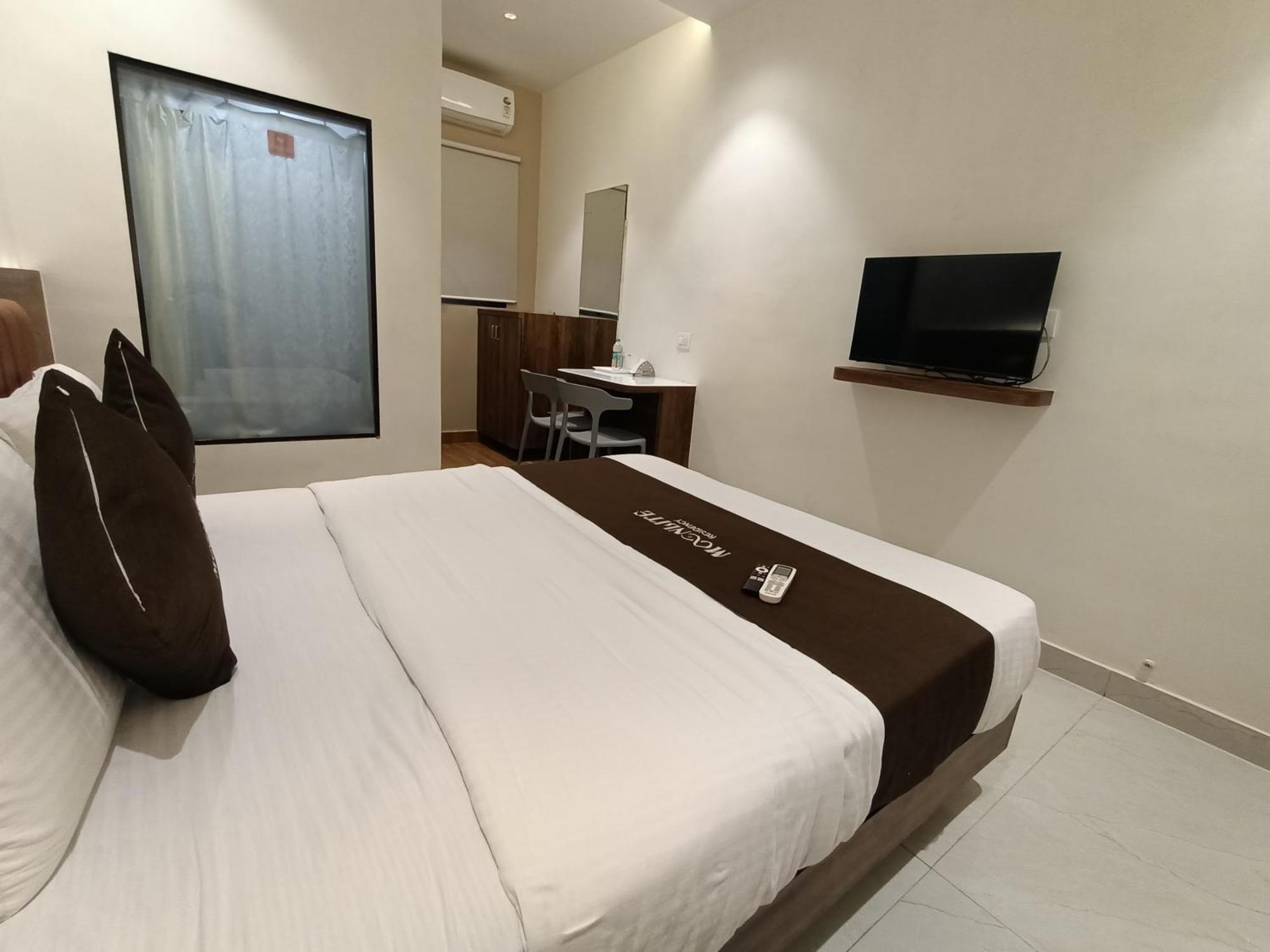 Moon Lite Residency - Marve Road Malad West Hotel