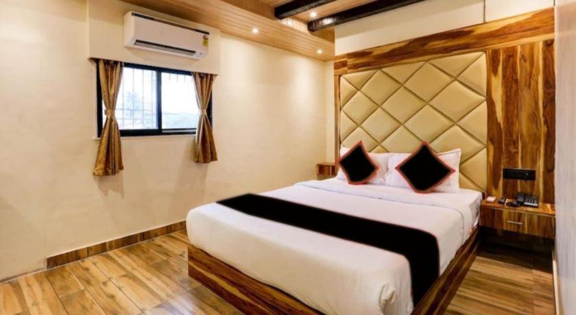 Plaza Hotel Mumbai
