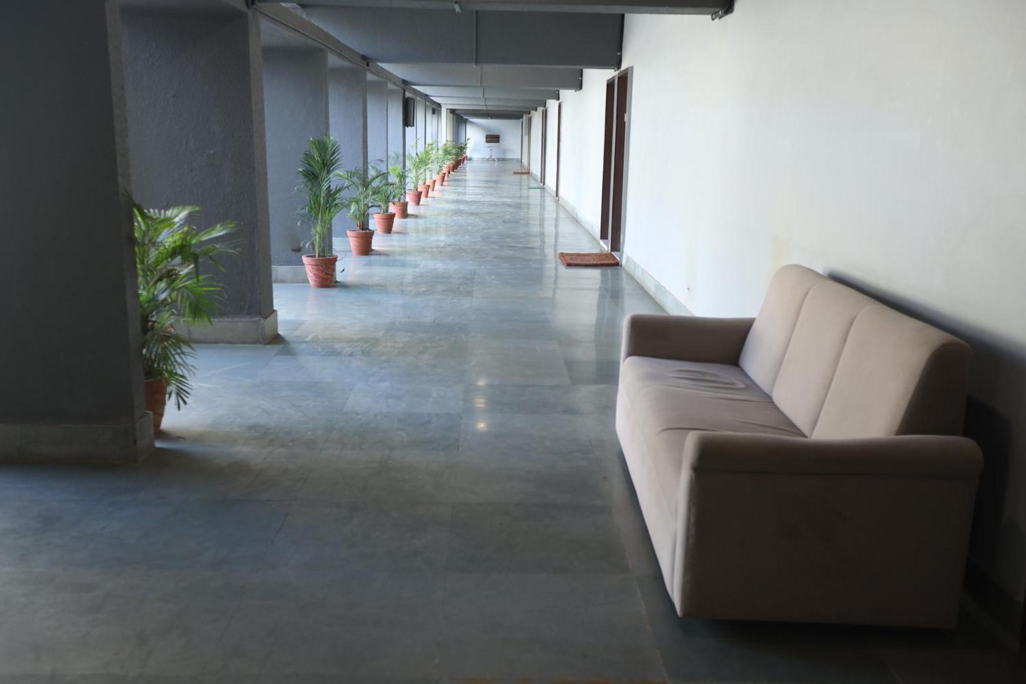 Country By Kempinski And - International Airport Hotel 3*
