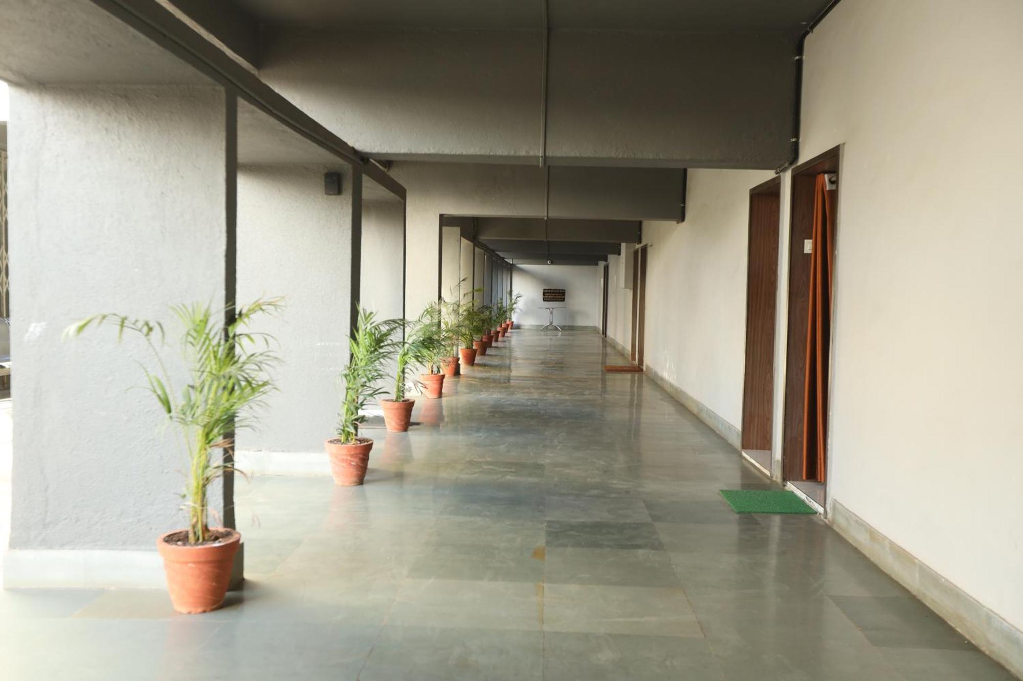 Country By Kempinski And - International Airport Hotel Mumbai