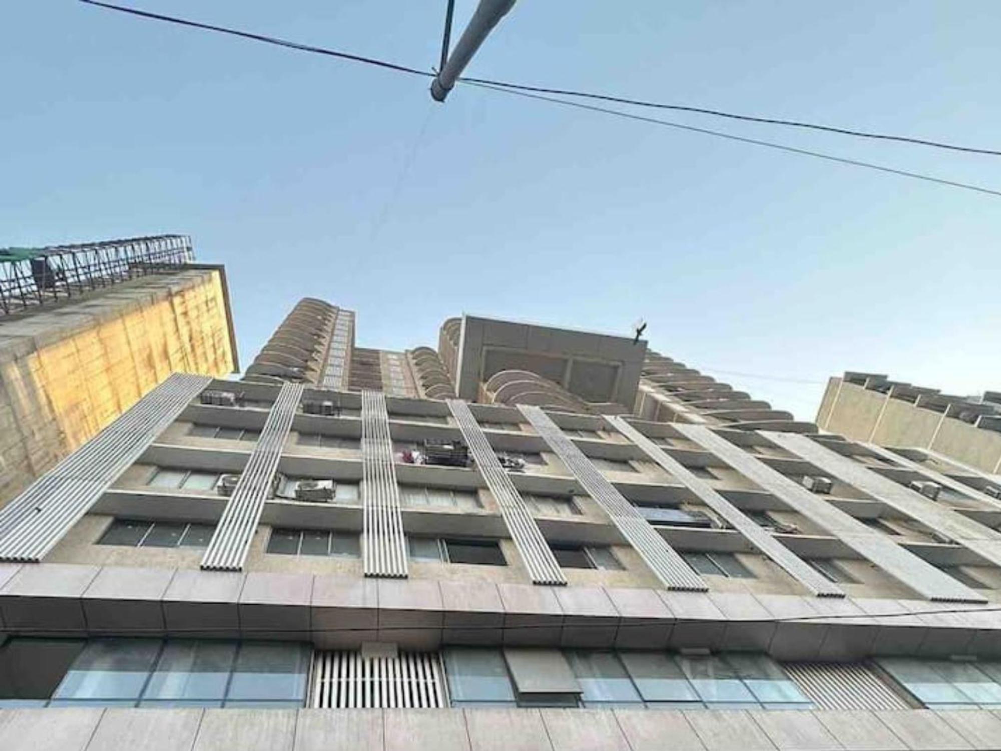 Ivy Splendour Private B, Oshiwara * Mumbai