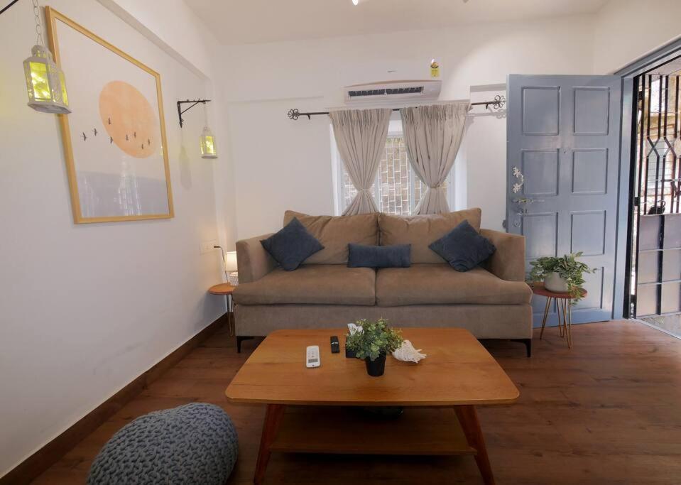 Tori 1bhk Bandra W By The Company * Mumbai