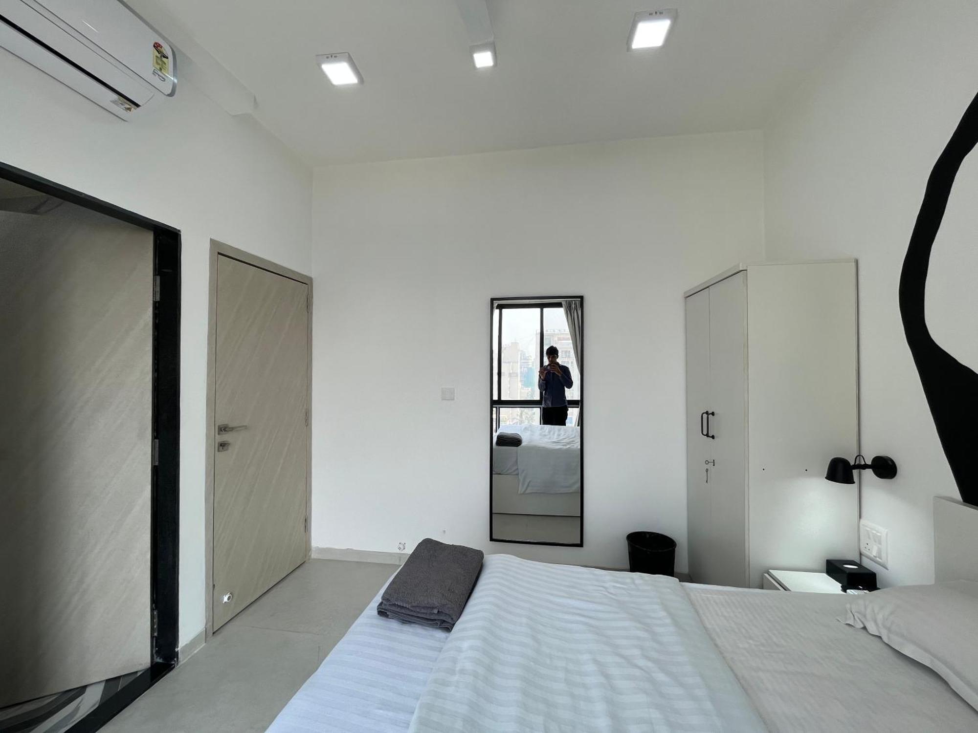 Gj Premium Shared Bandra W