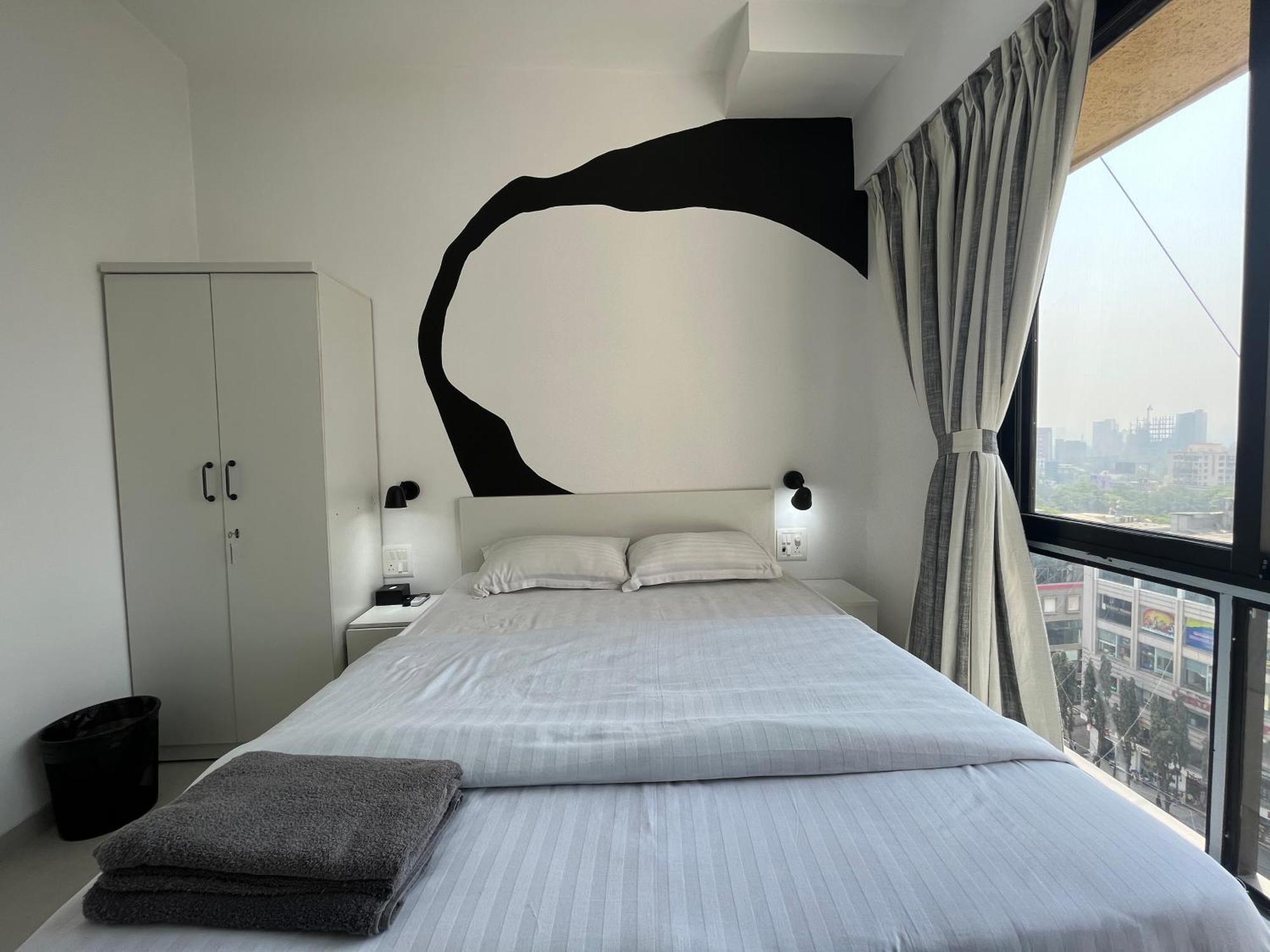 Gj Premium Shared Bandra W Homestay