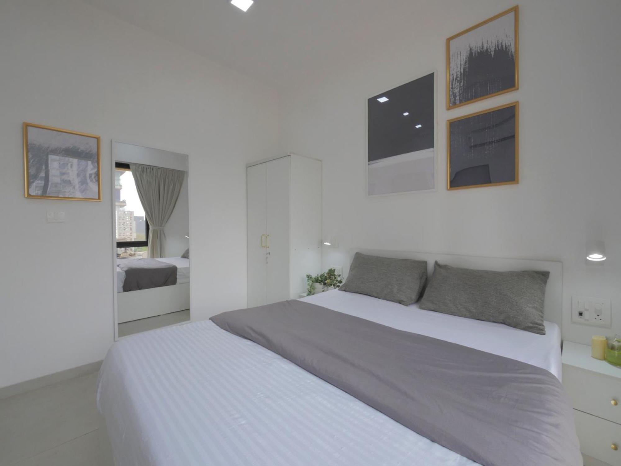 Gj Premium Shared Bandra W Homestay