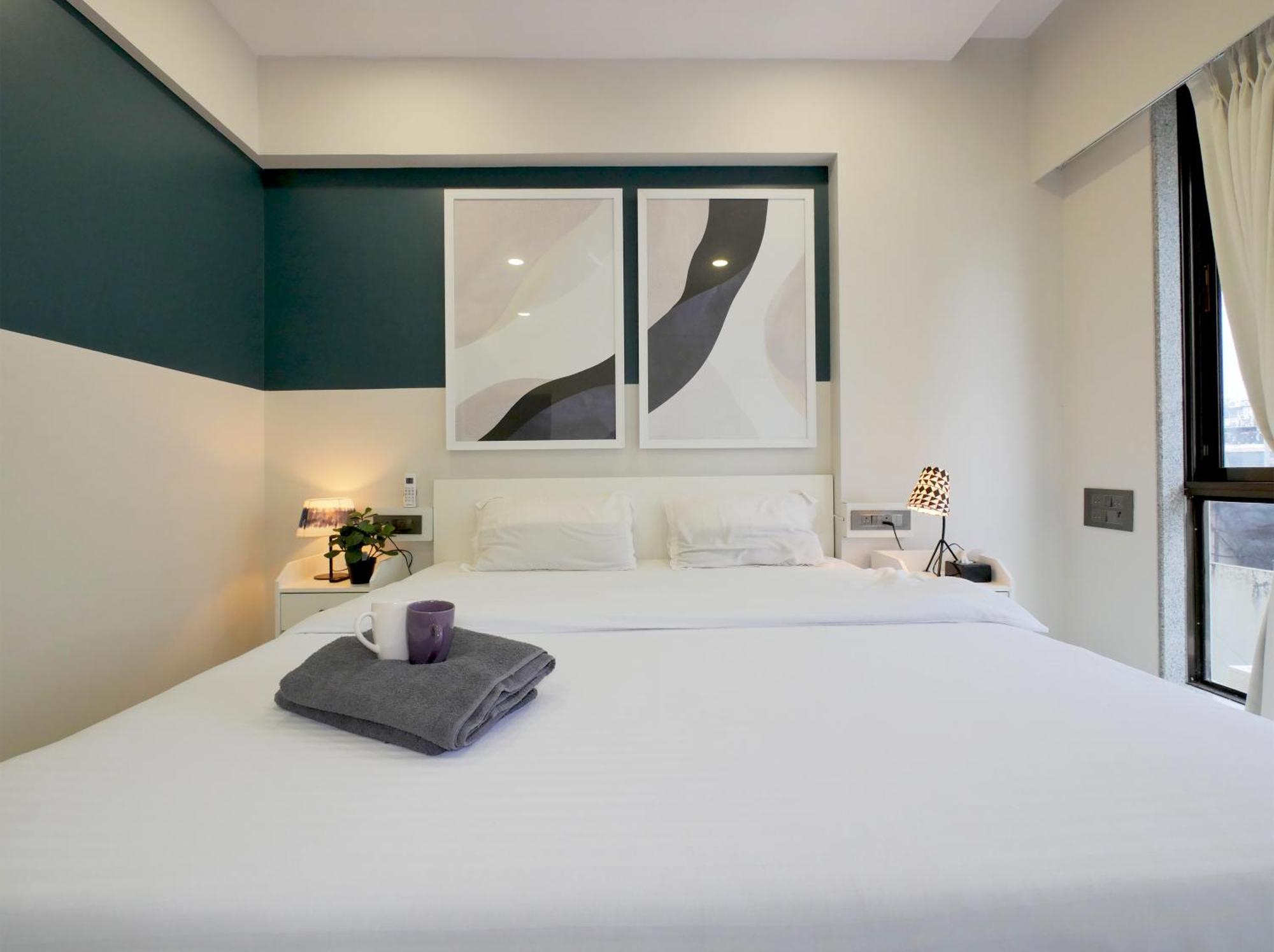Gj Premium Shared Bandra W Homestay