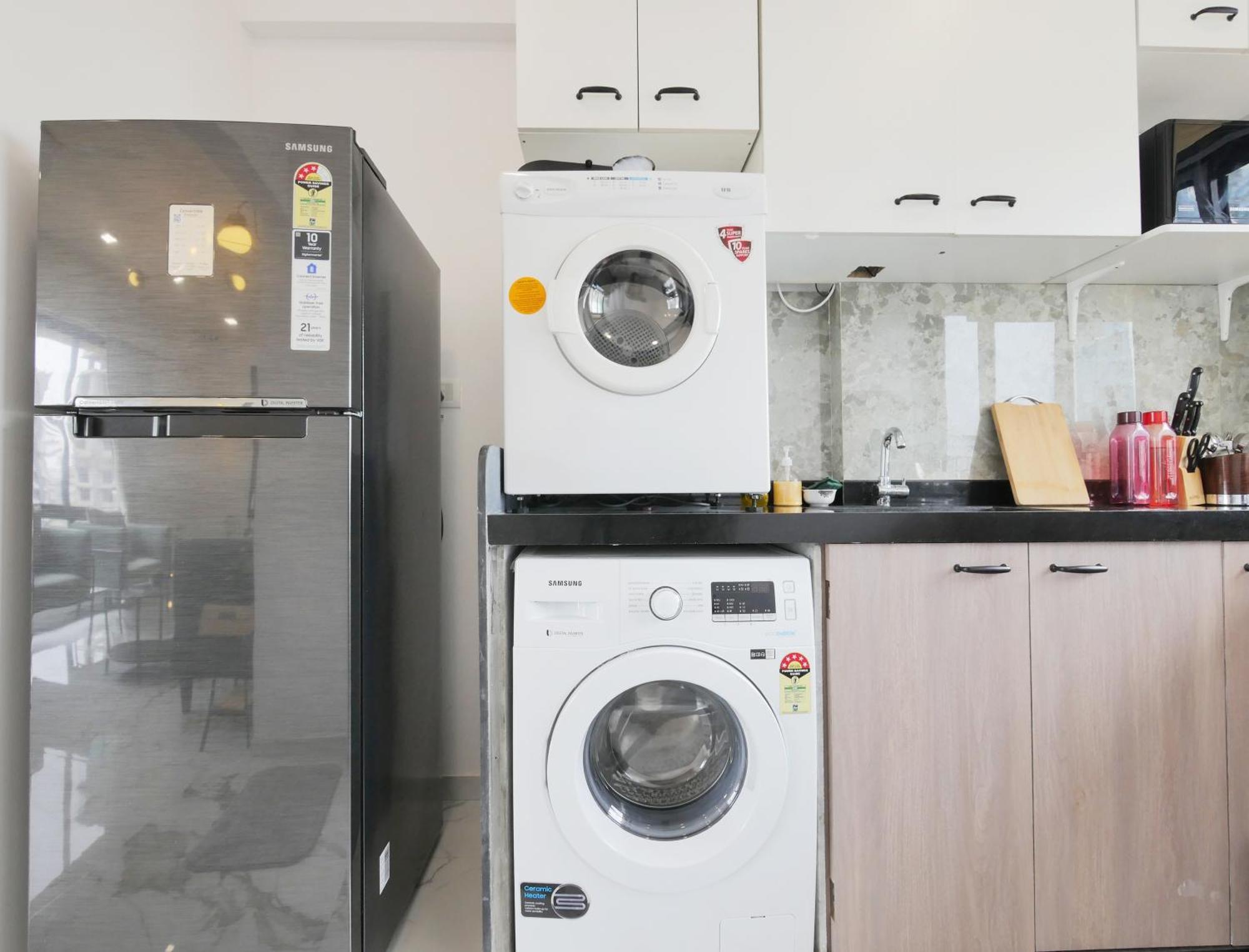 Gj Premium Shared Bandra W Homestay