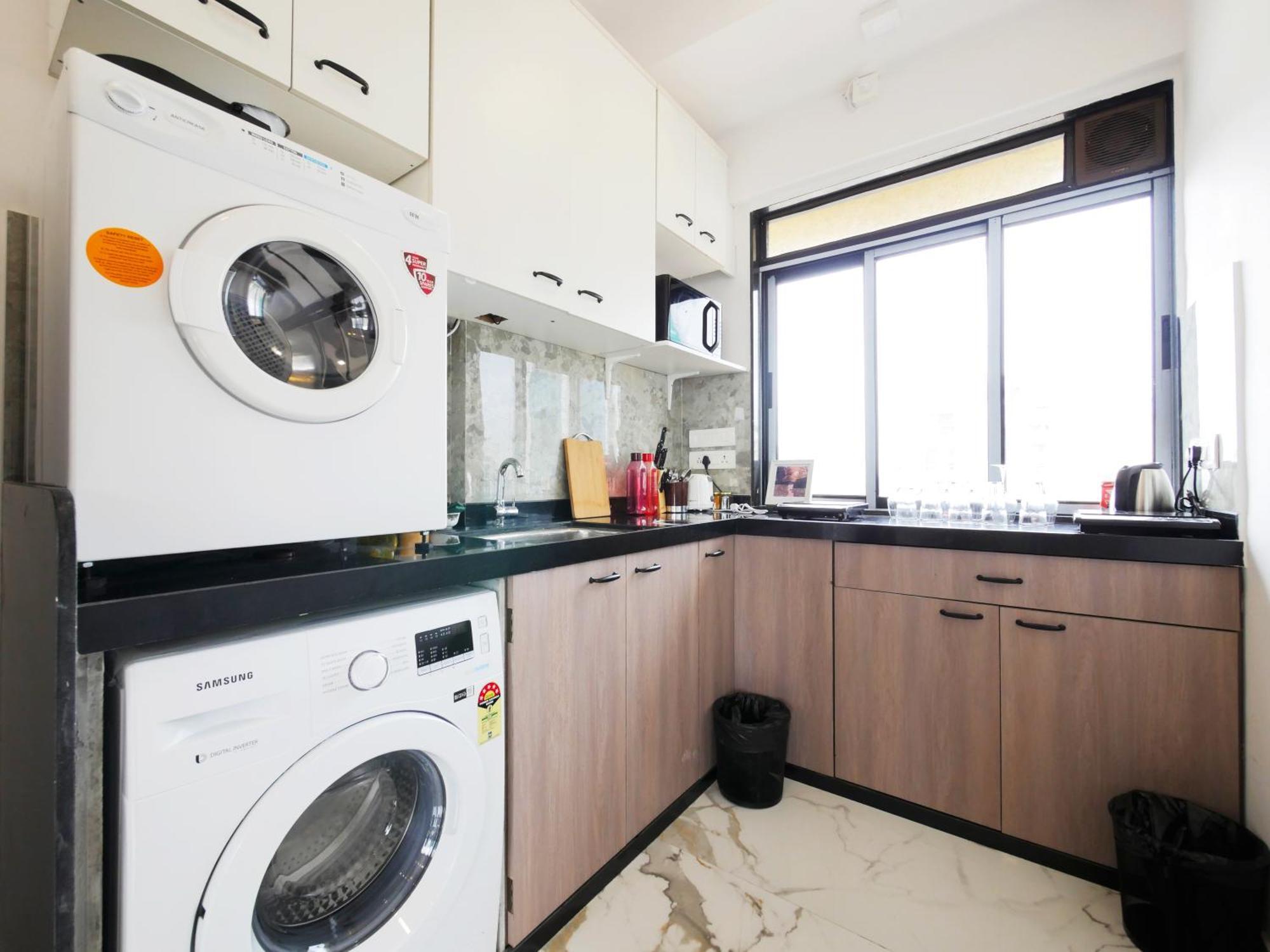 Gj Premium Shared Bandra W * Mumbai